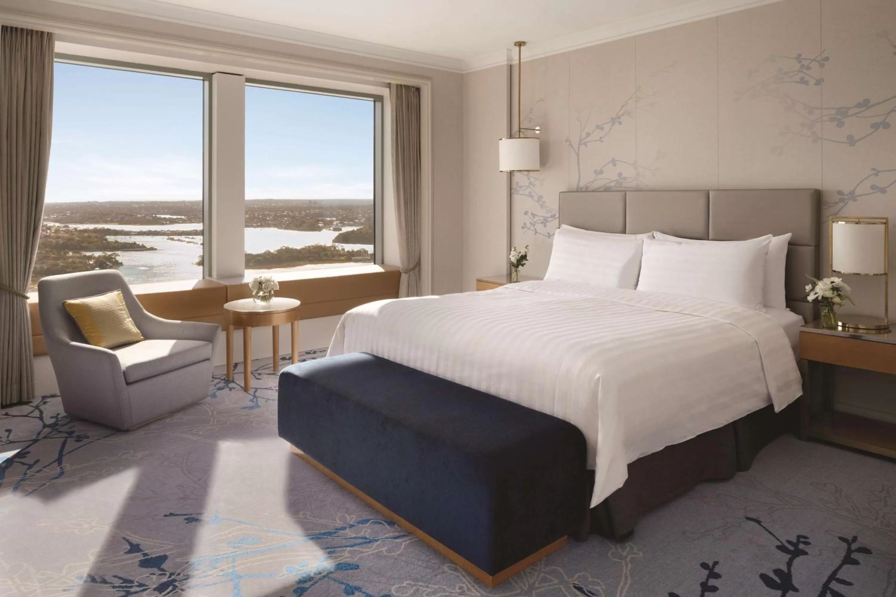 Bed in Shangri-La Sydney