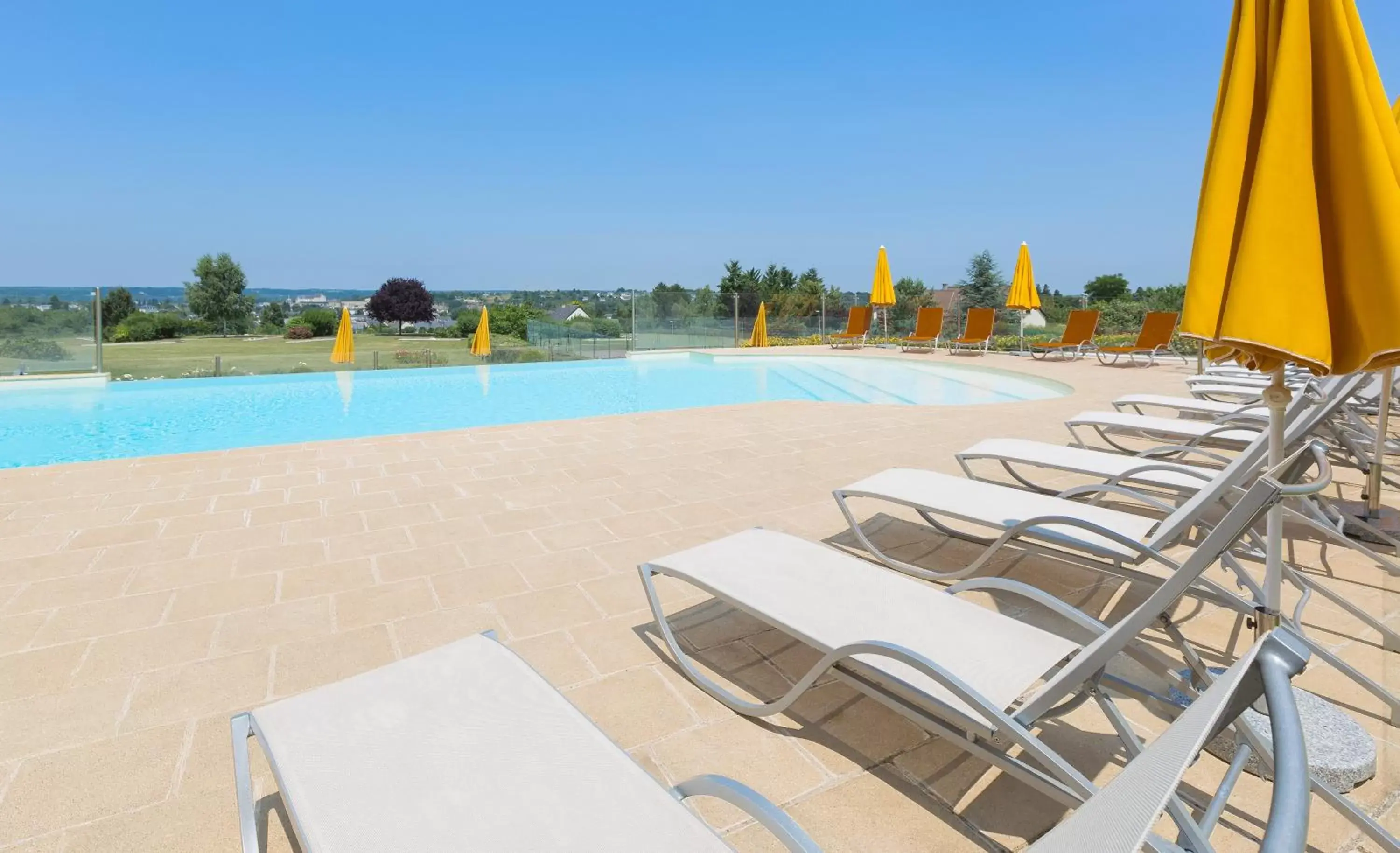 Swimming Pool in Novotel Amboise