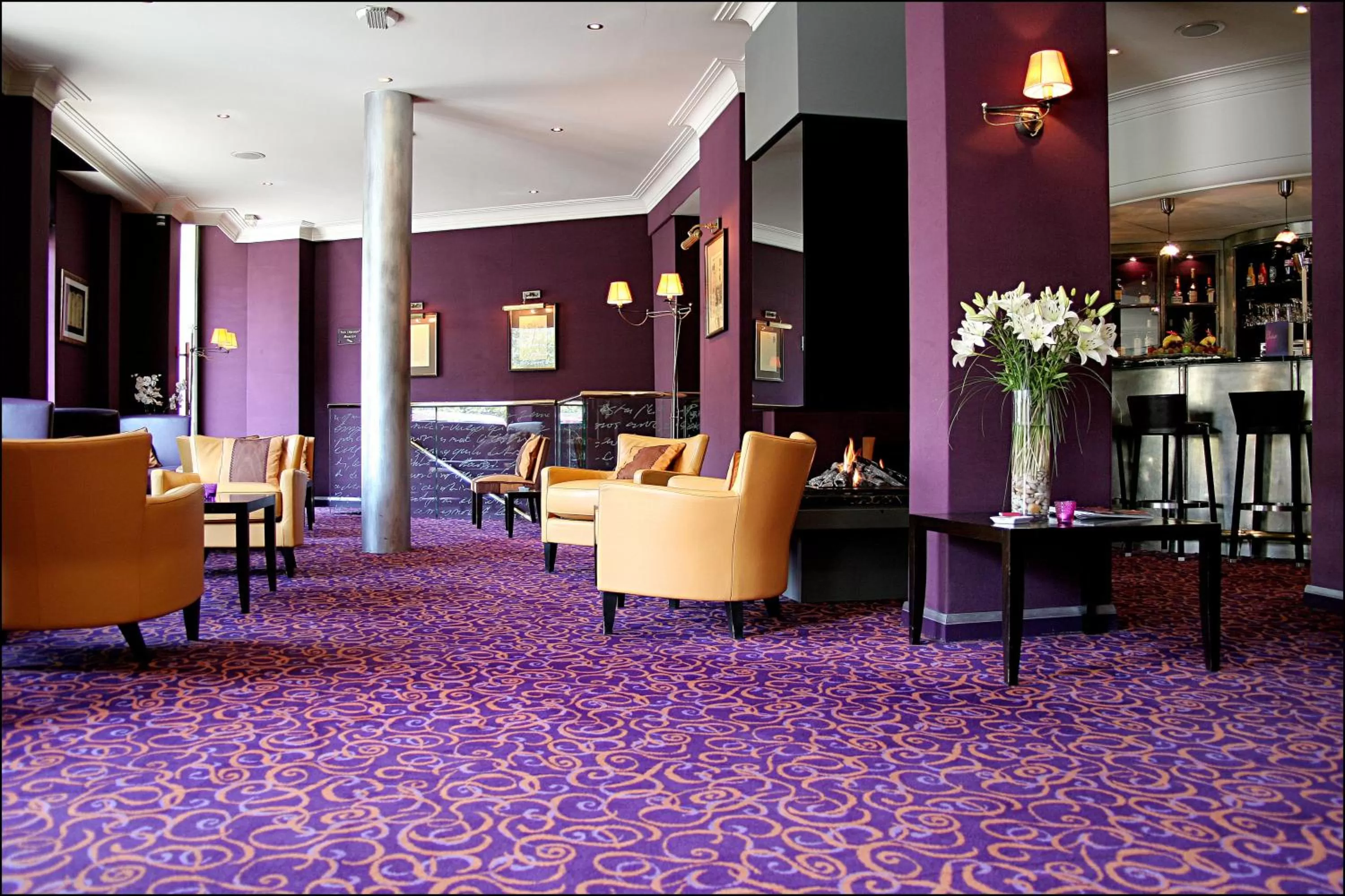 Lounge or bar in Villa Lutèce Port Royal