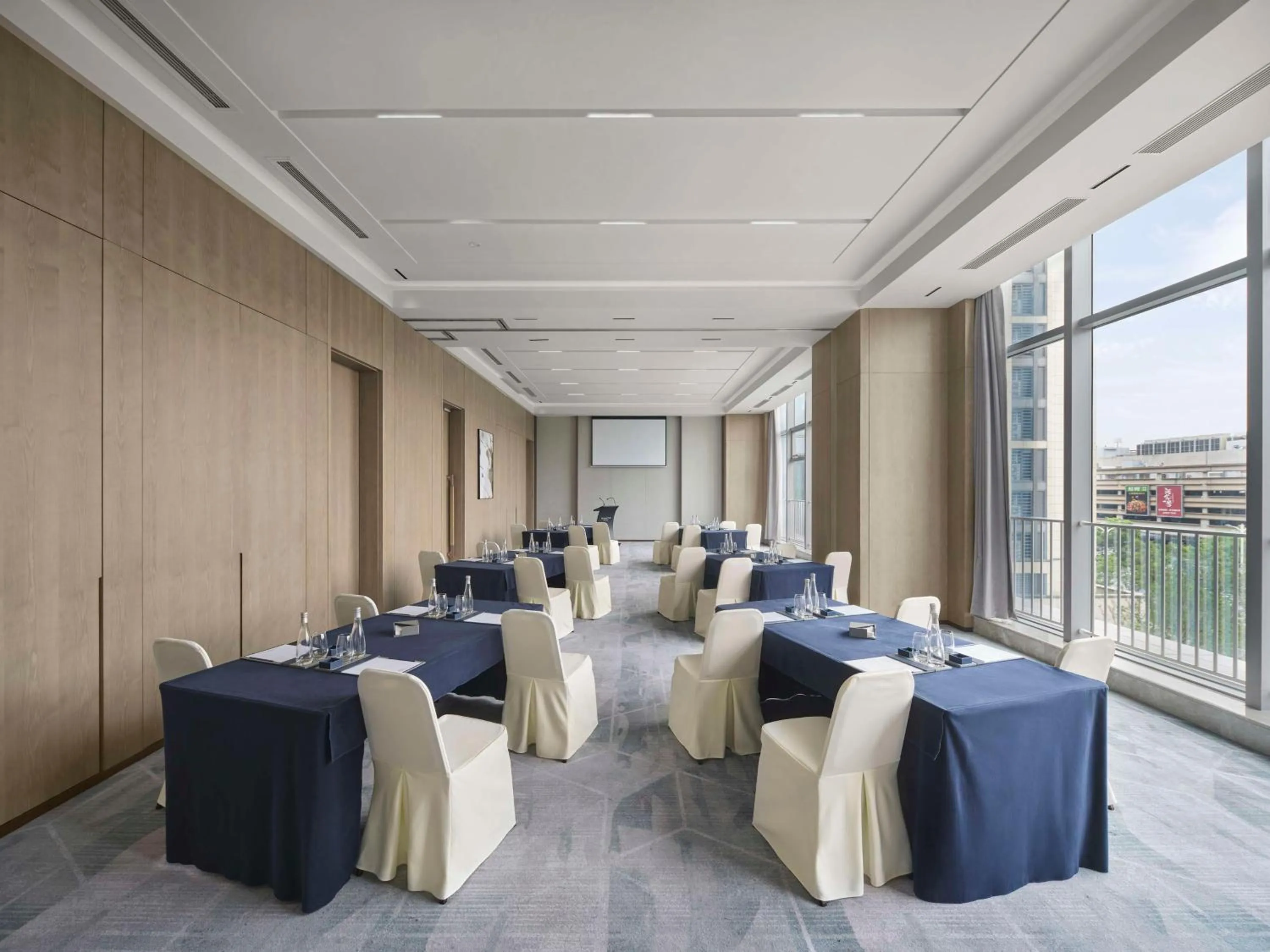 Meeting/conference room in Doubletree By Hilton Rugao
