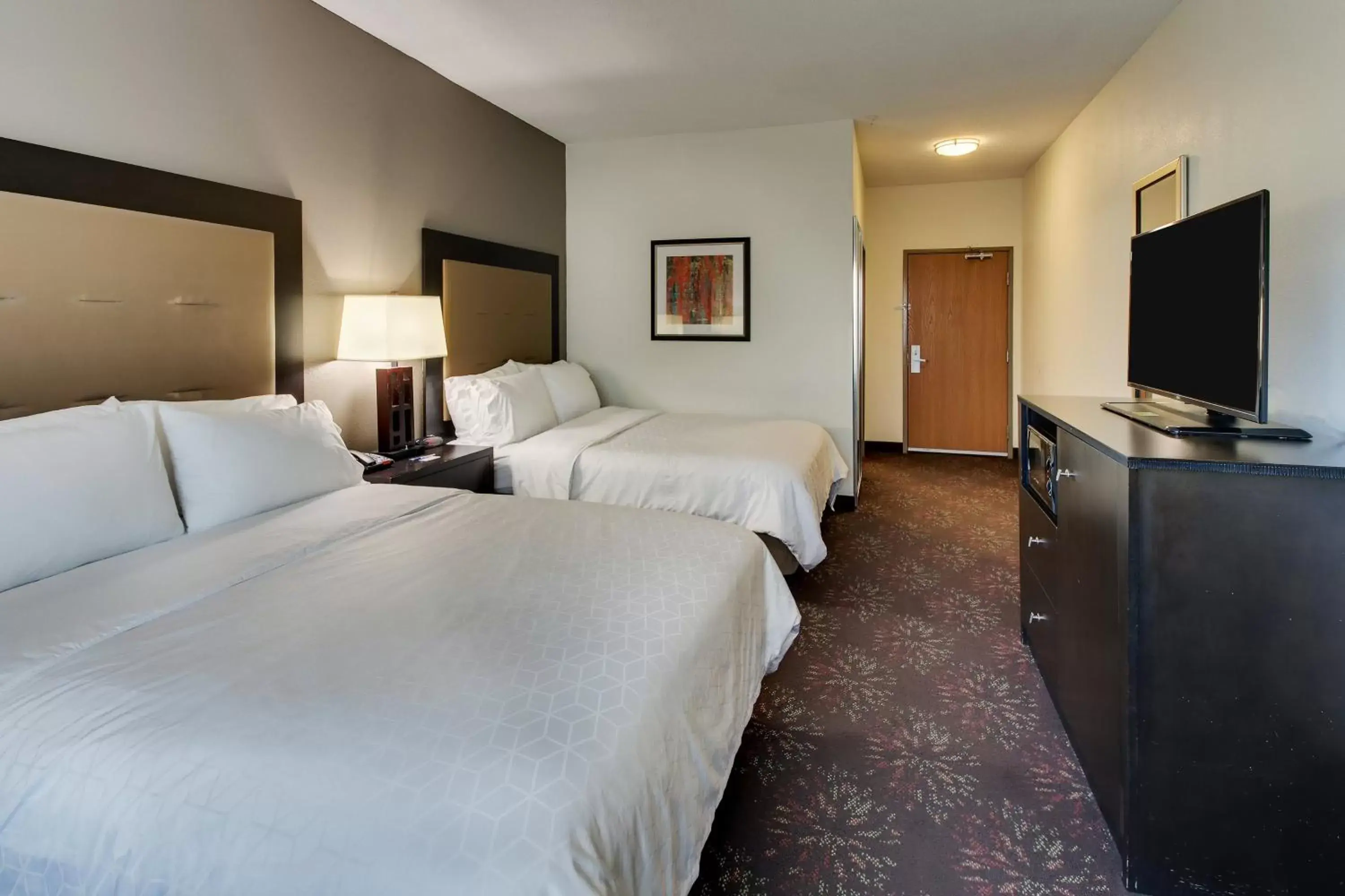 Photo of the whole room, Bed in Holiday Inn Express Hotel & Suites Lancaster-Lititz, an IHG Hotel