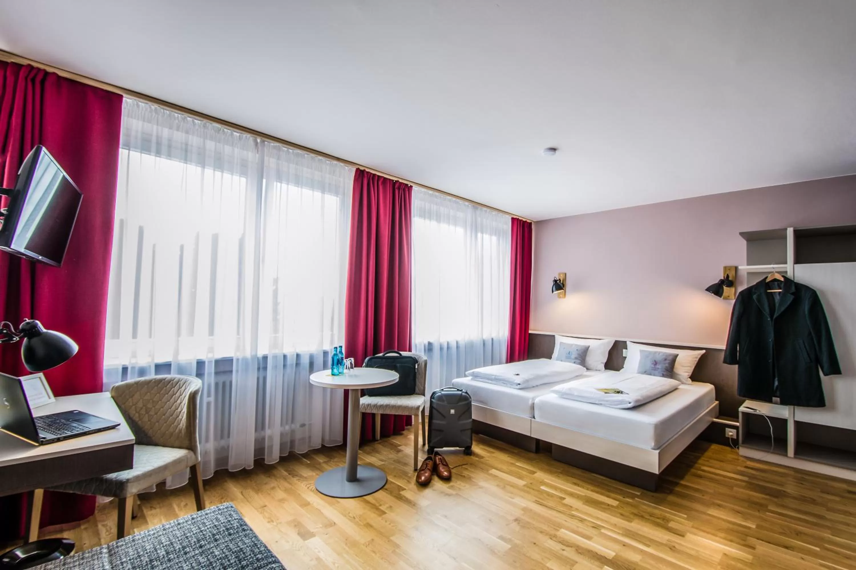 Photo of the whole room, Bed in JUFA Hotel Königswinter/Bonn