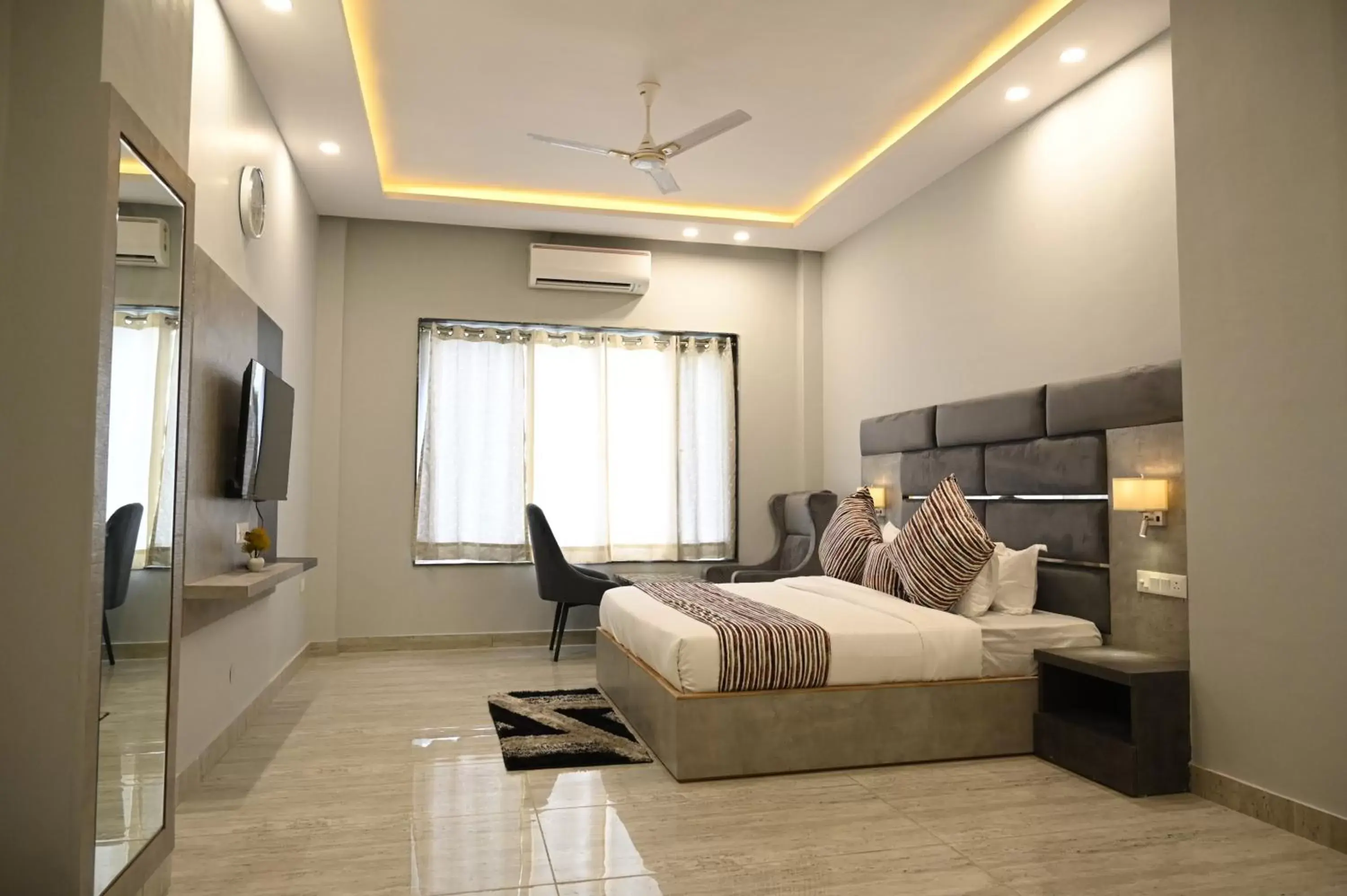 Living room, Bed in Hotel Vasdaa Grand Living room, Bed in Hotel Vasdaa Grand