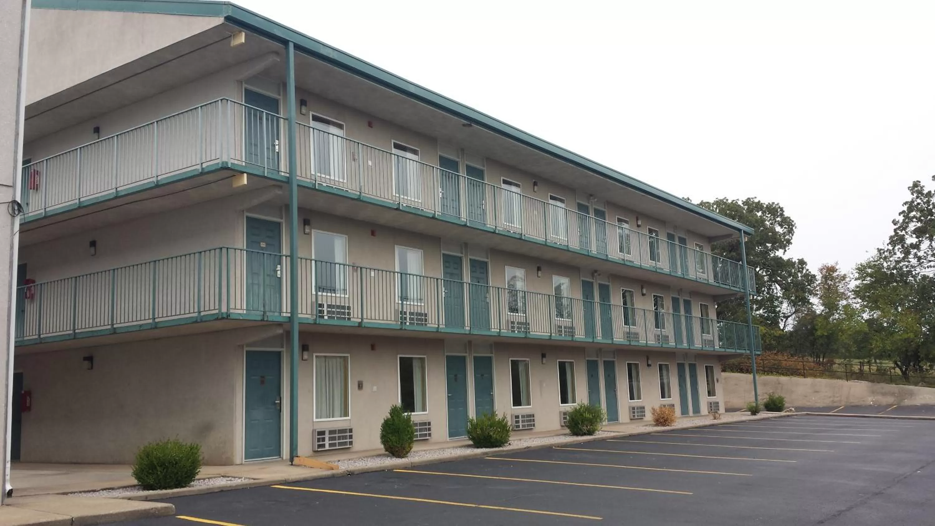 Property building in Days Inn by Wyndham Harrison