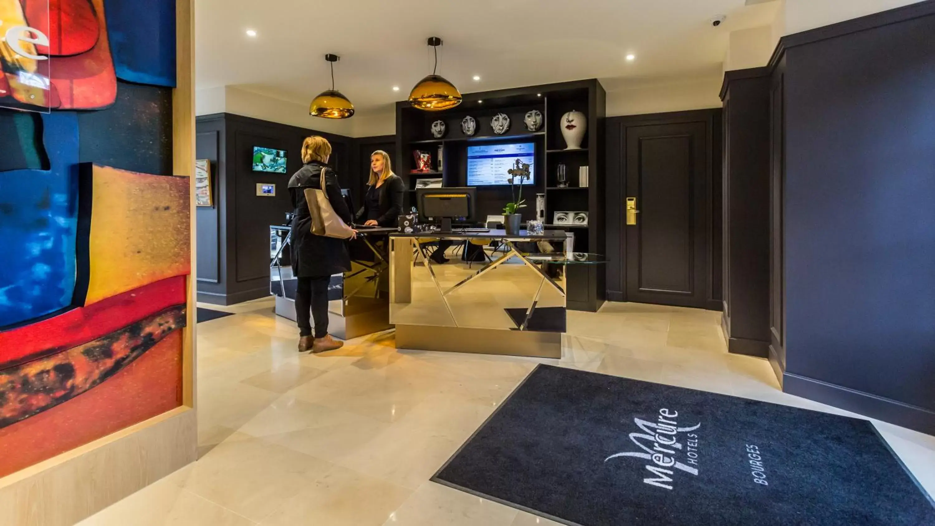 Lobby or reception in Hotel De Bourbon Grand Hotel Mercure Bourges