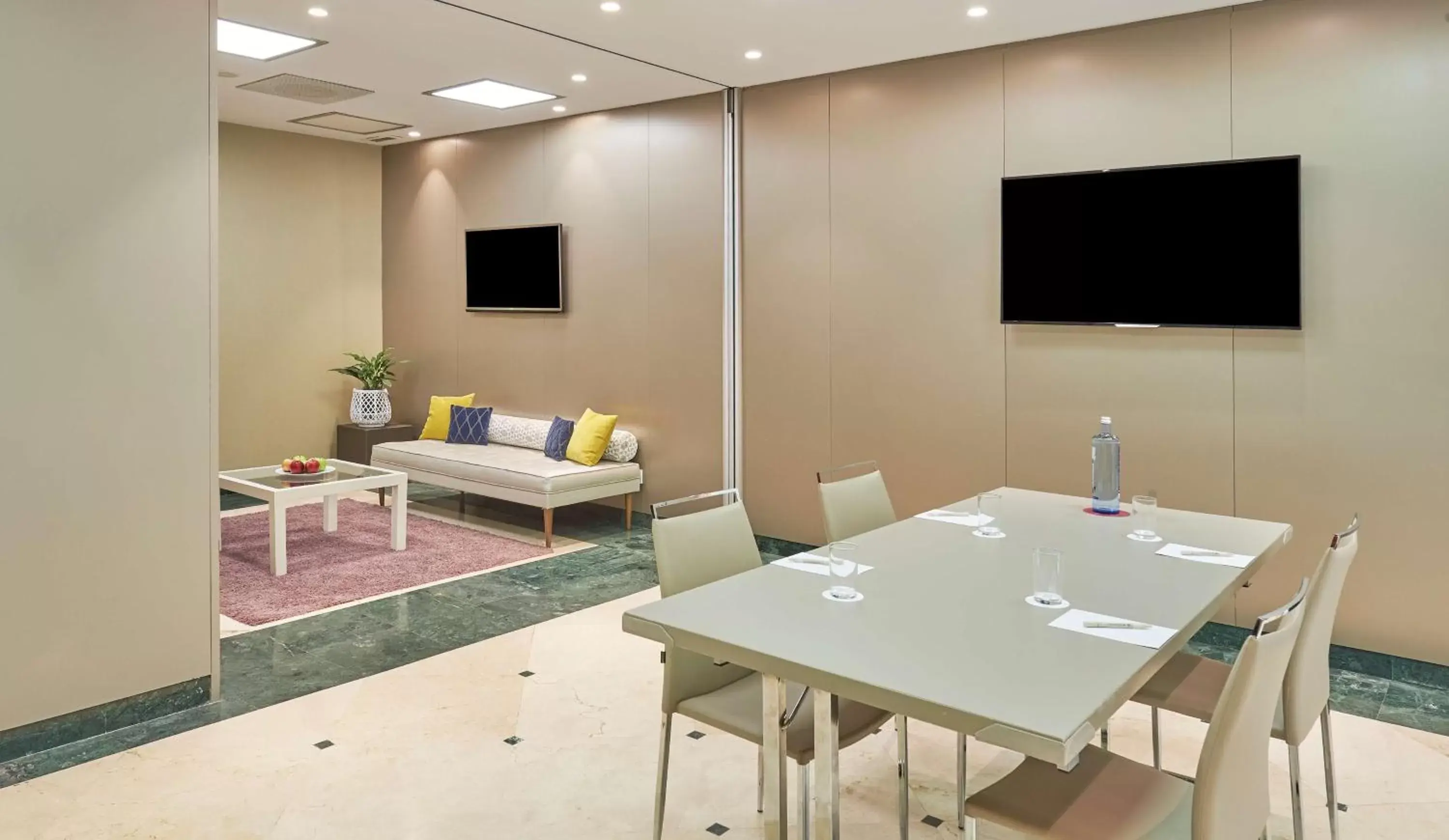 Meeting/conference room, TV/Entertainment Center in NH Collection Madrid Abascal