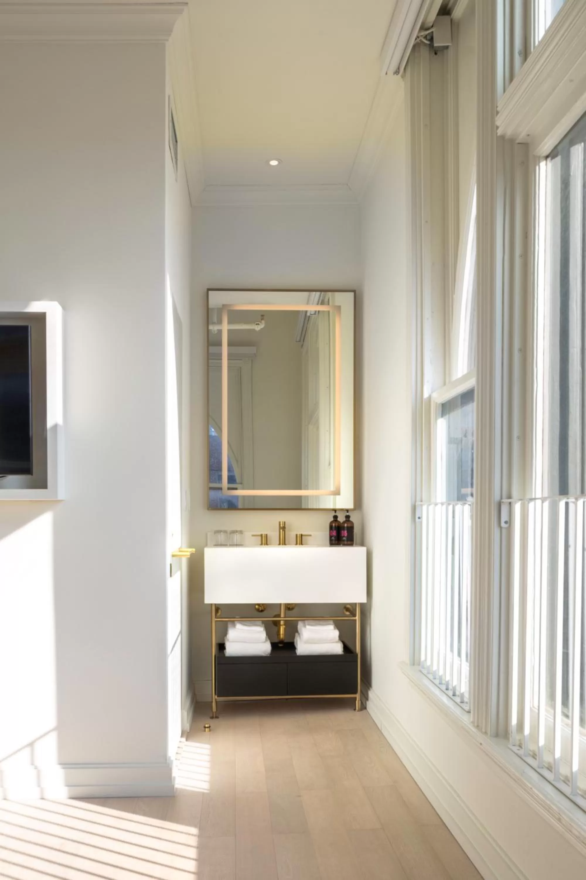 Bathroom in Gladstone House