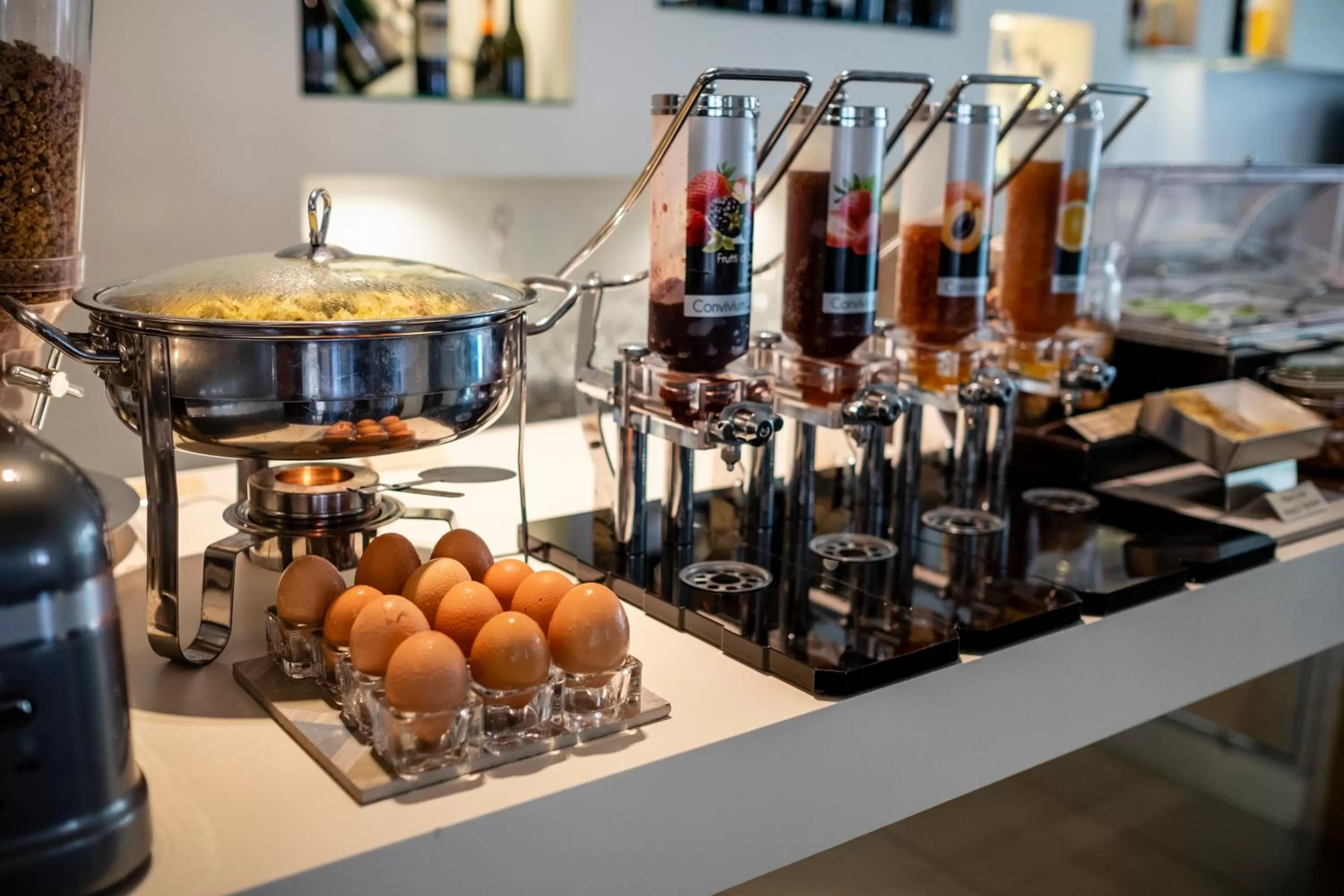 Buffet breakfast in Le Rose Spa Hotel