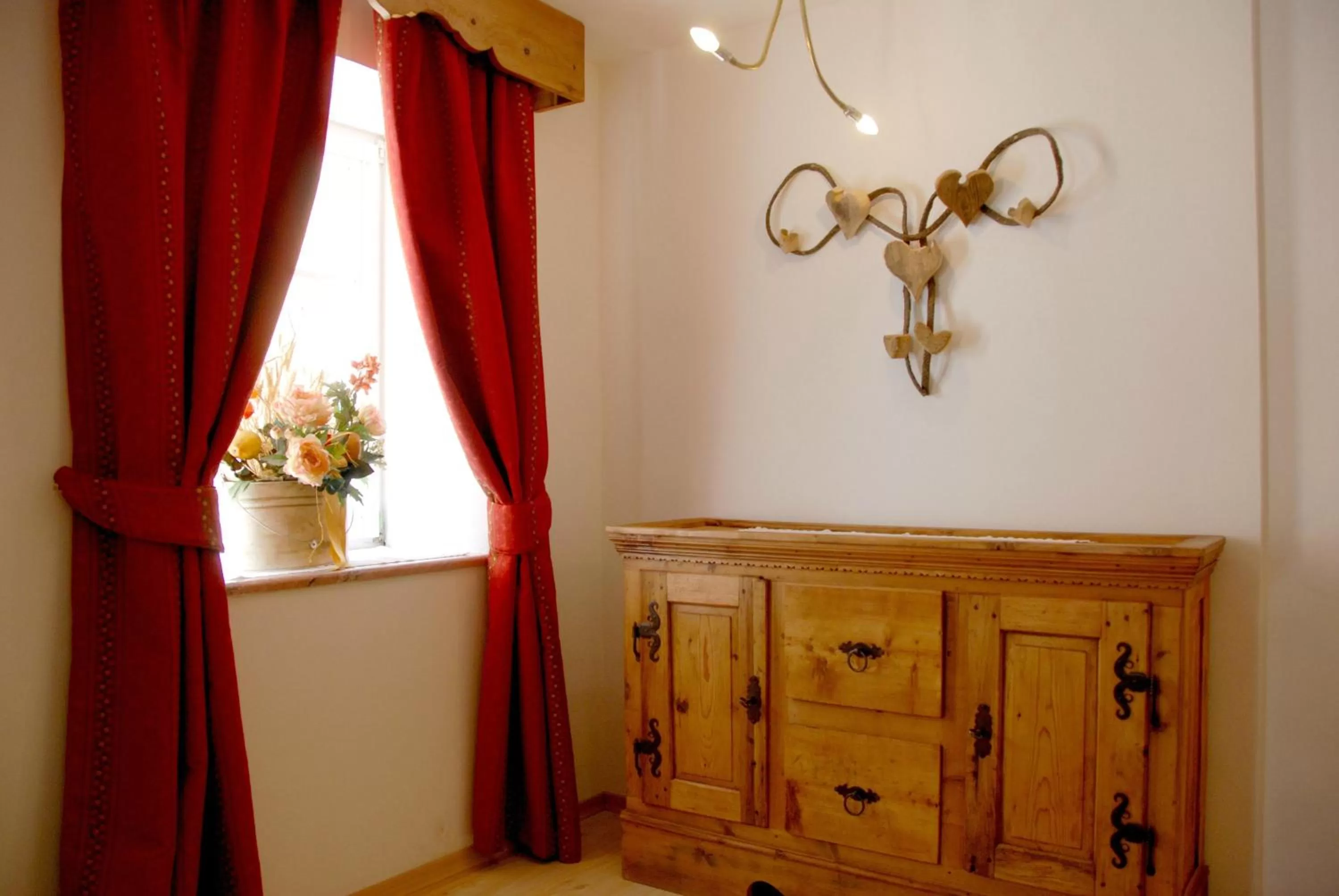 Decorative detail in Central Hotel