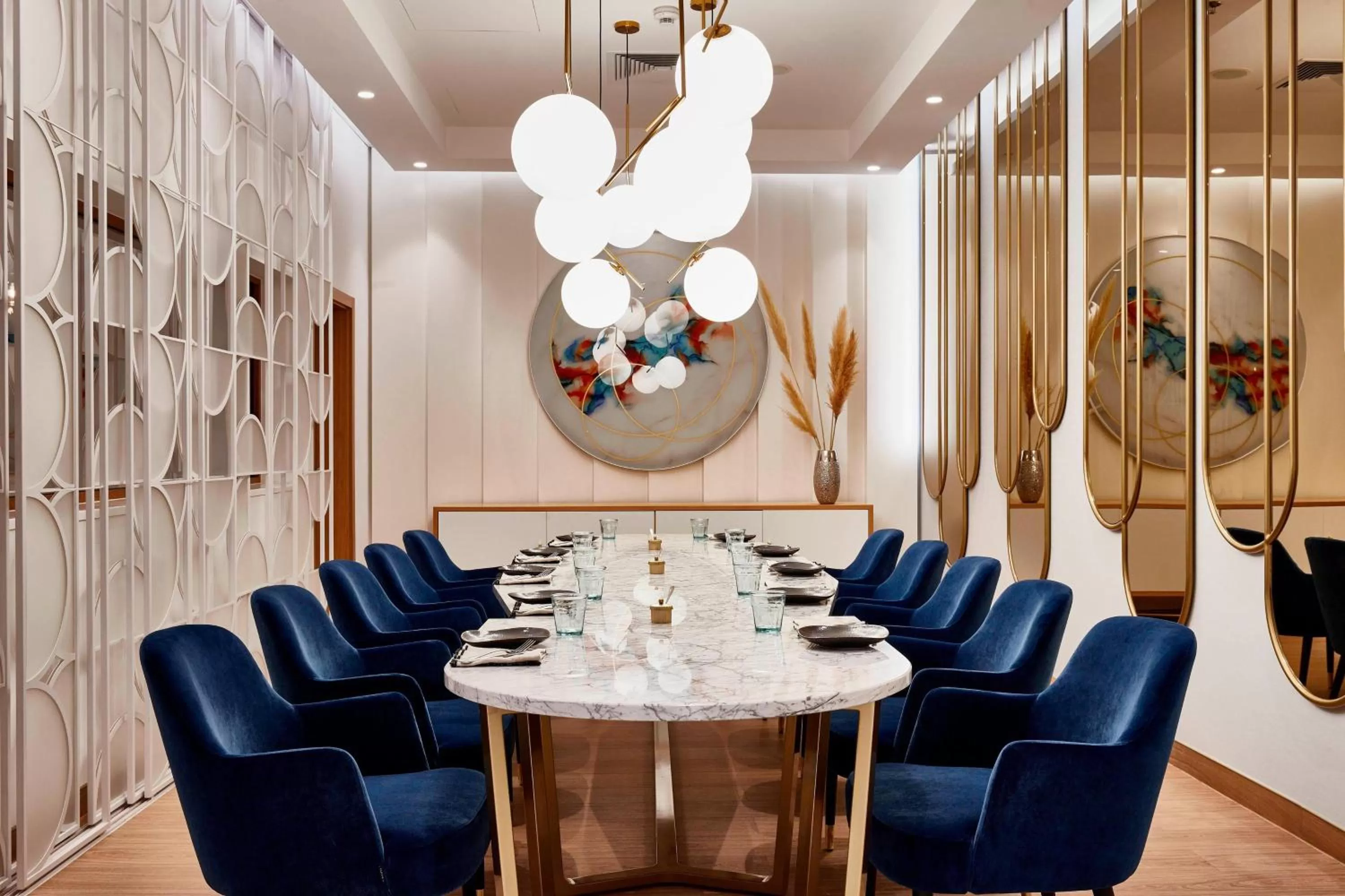 Restaurant/places to eat, Banquet Facilities in Warsaw Marriott Hotel