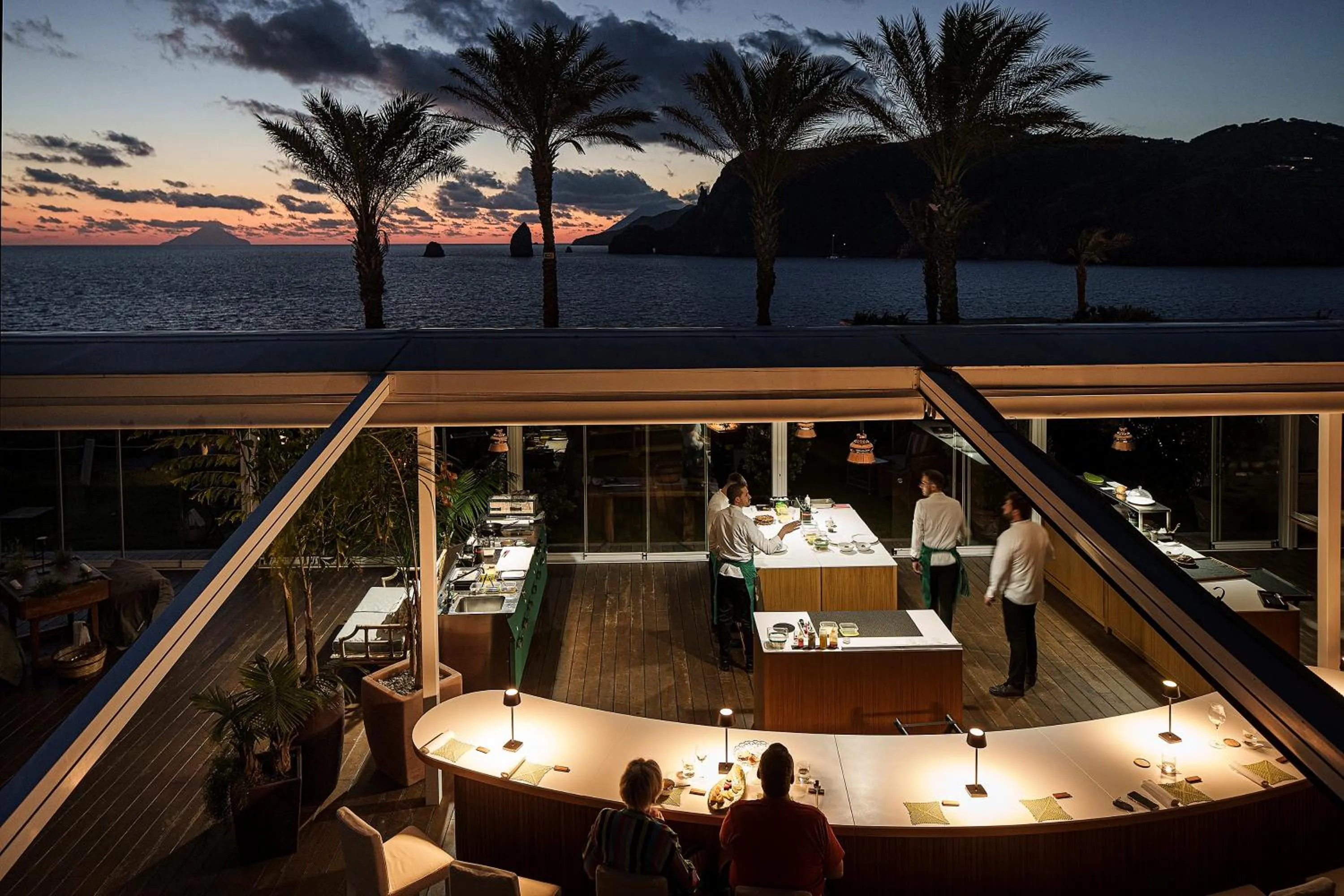 Restaurant/places to eat in Therasia Resort Sea and SPA - The Leading Hotels of the World