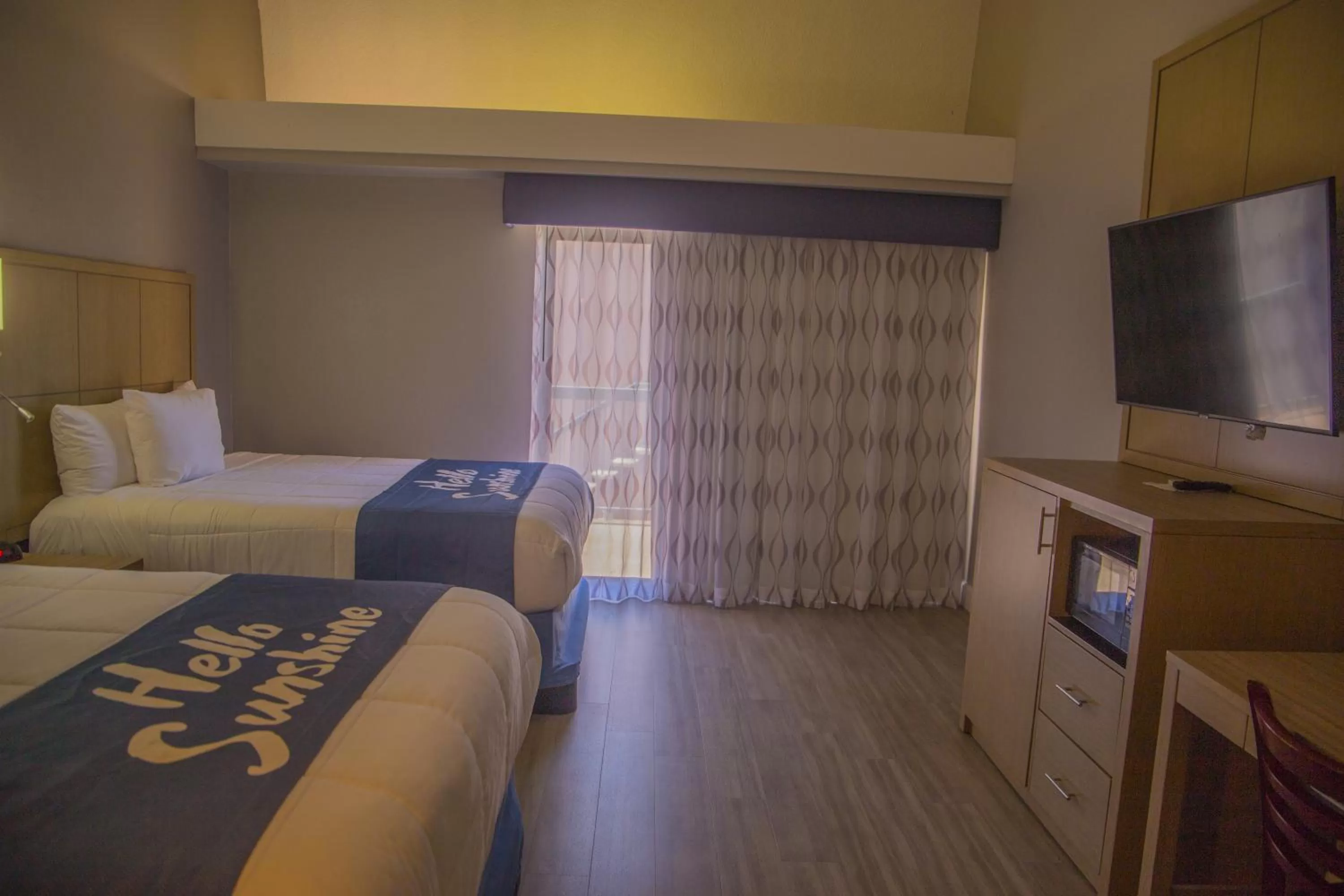 Bed in Days Inn by Wyndham Redwood City