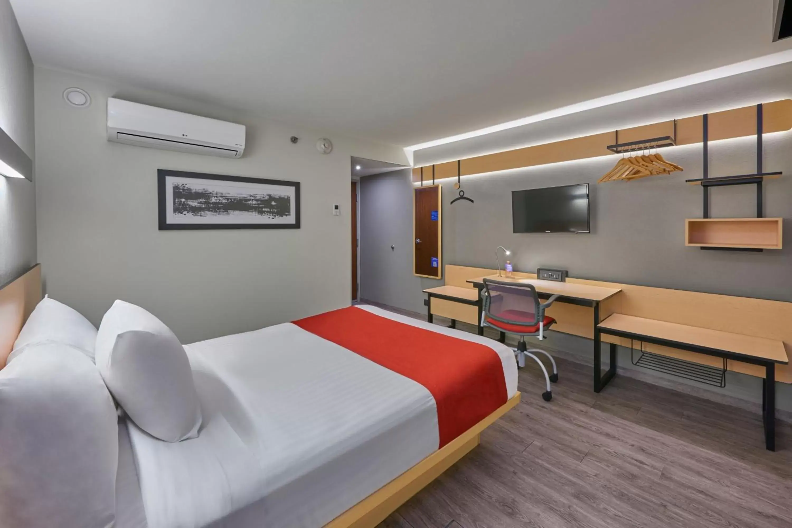 Photo of the whole room in City Express by Marriott Salamanca