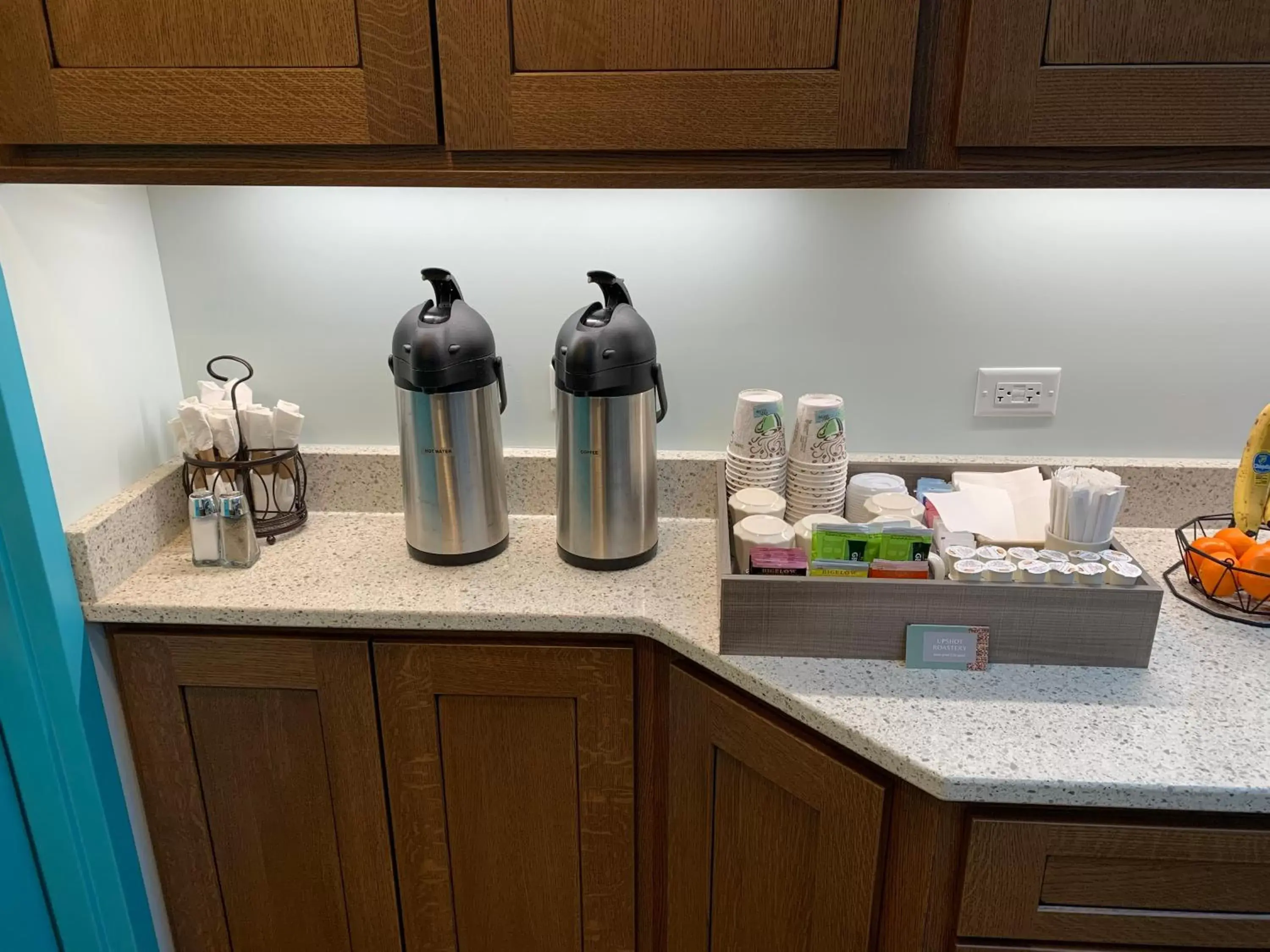 Coffee/tea facilities, Kitchen/Kitchenette in Worthington of Logan