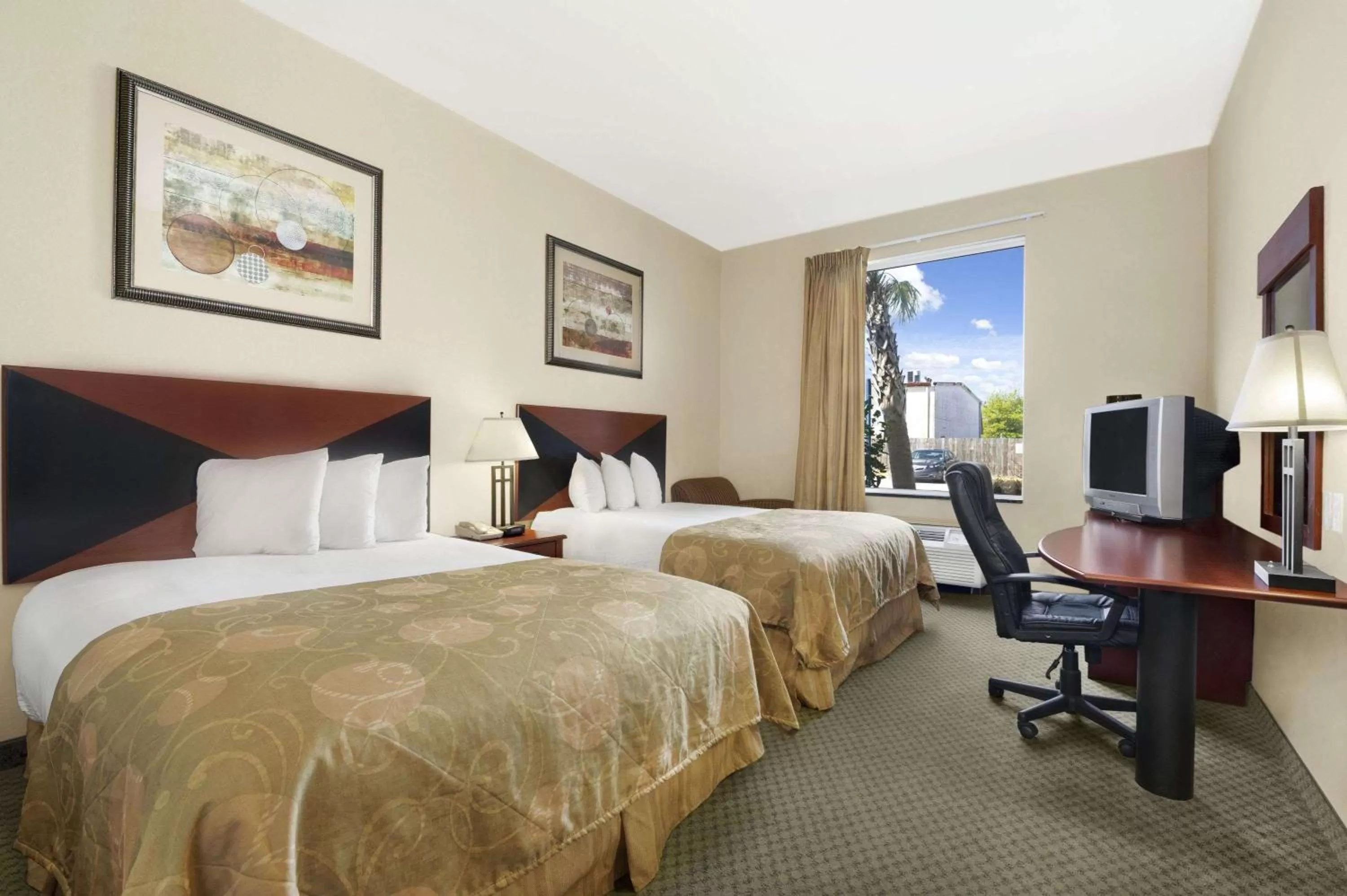 Photo of the whole room in Baymont by Wyndham Marrero