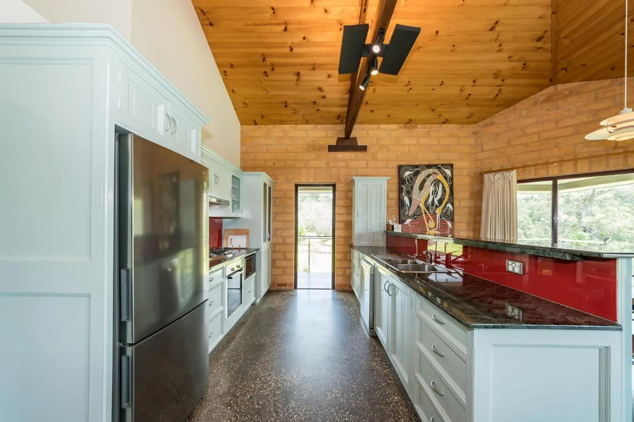 Kitchen or kitchenette, Kitchen/Kitchenette in Clarendon Forest Retreat