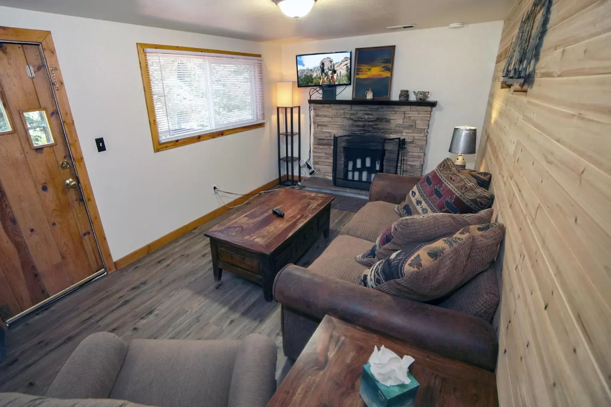 Seating Area in Ponderosa Lodge