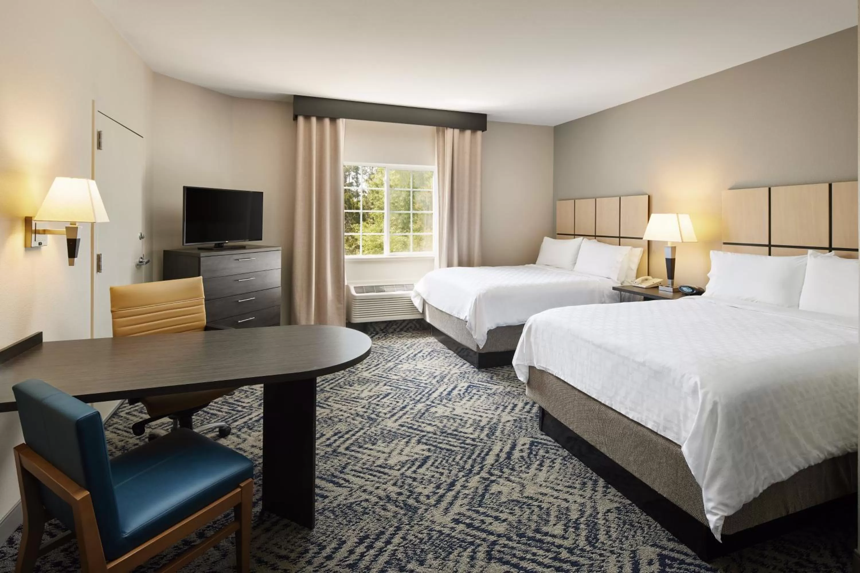 Photo of the whole room, Bed in Candlewood Suites Charleston-Northwoods by IHG