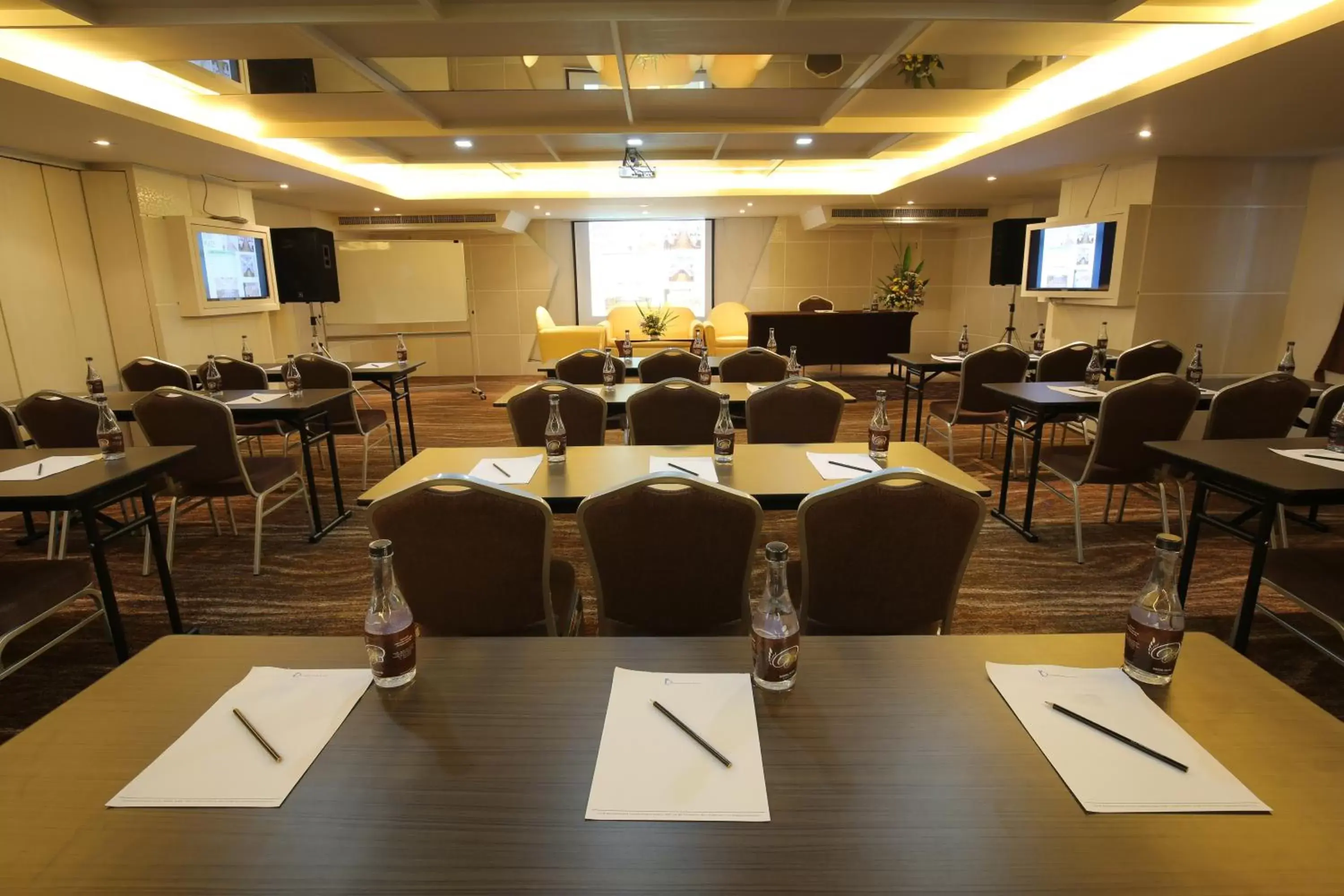 Meeting/conference room in Bangkok Inter Place Hotel