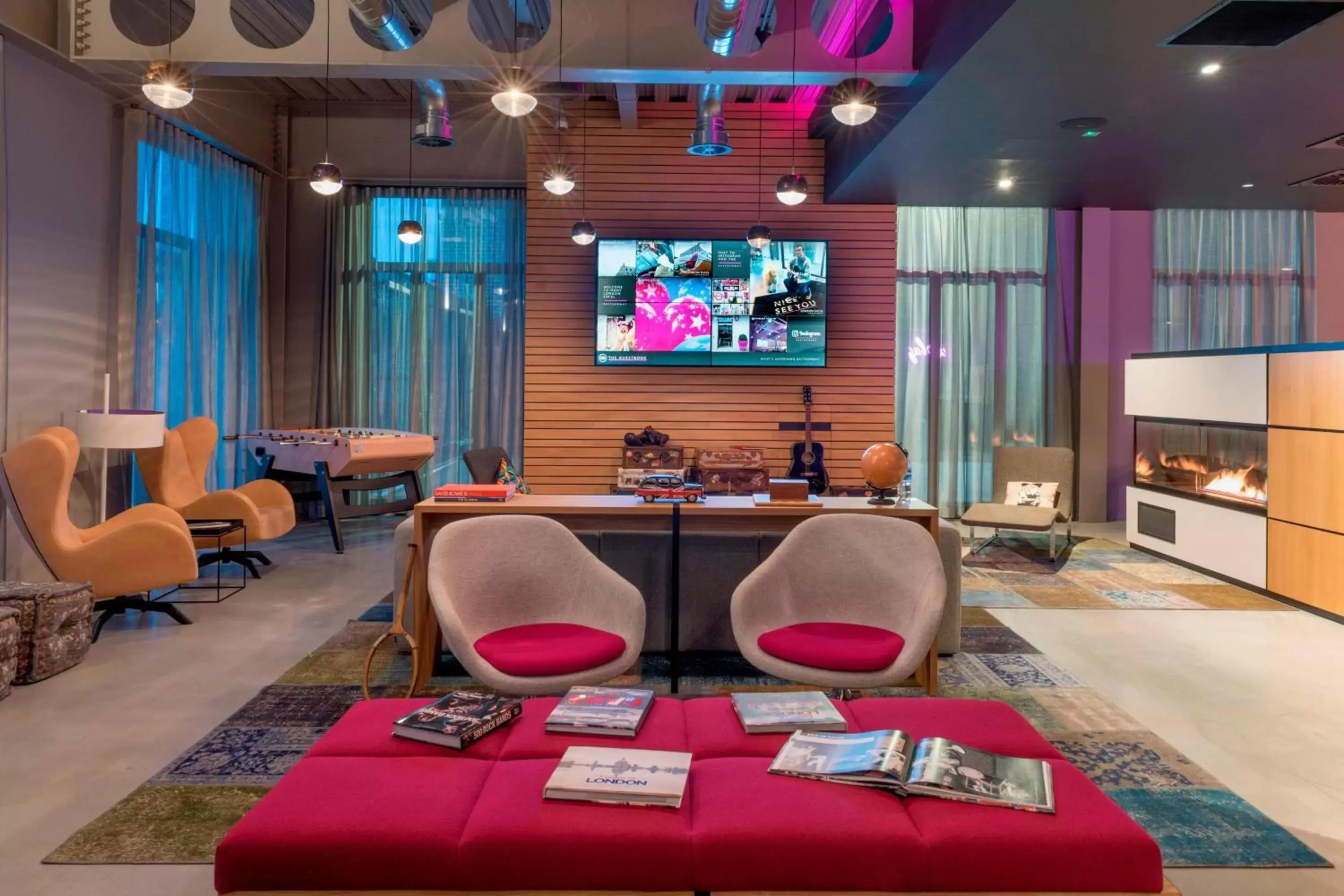 Lobby or reception in Moxy London Excel