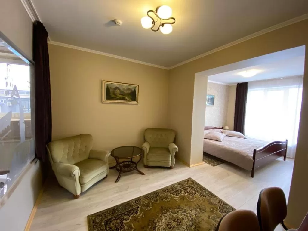 Seating Area in Autopark Hotel