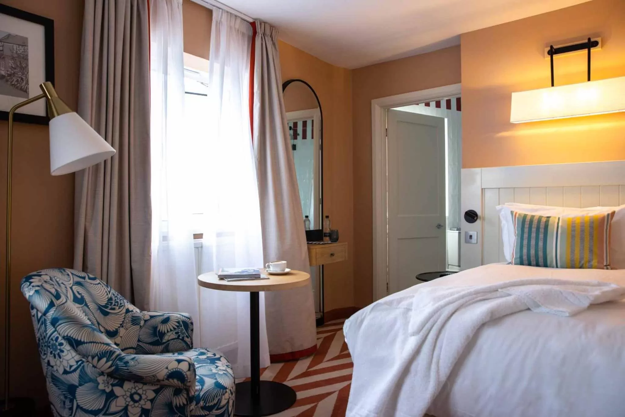 View (from property/room), Bed in The Relais Cooden Beach and Spa