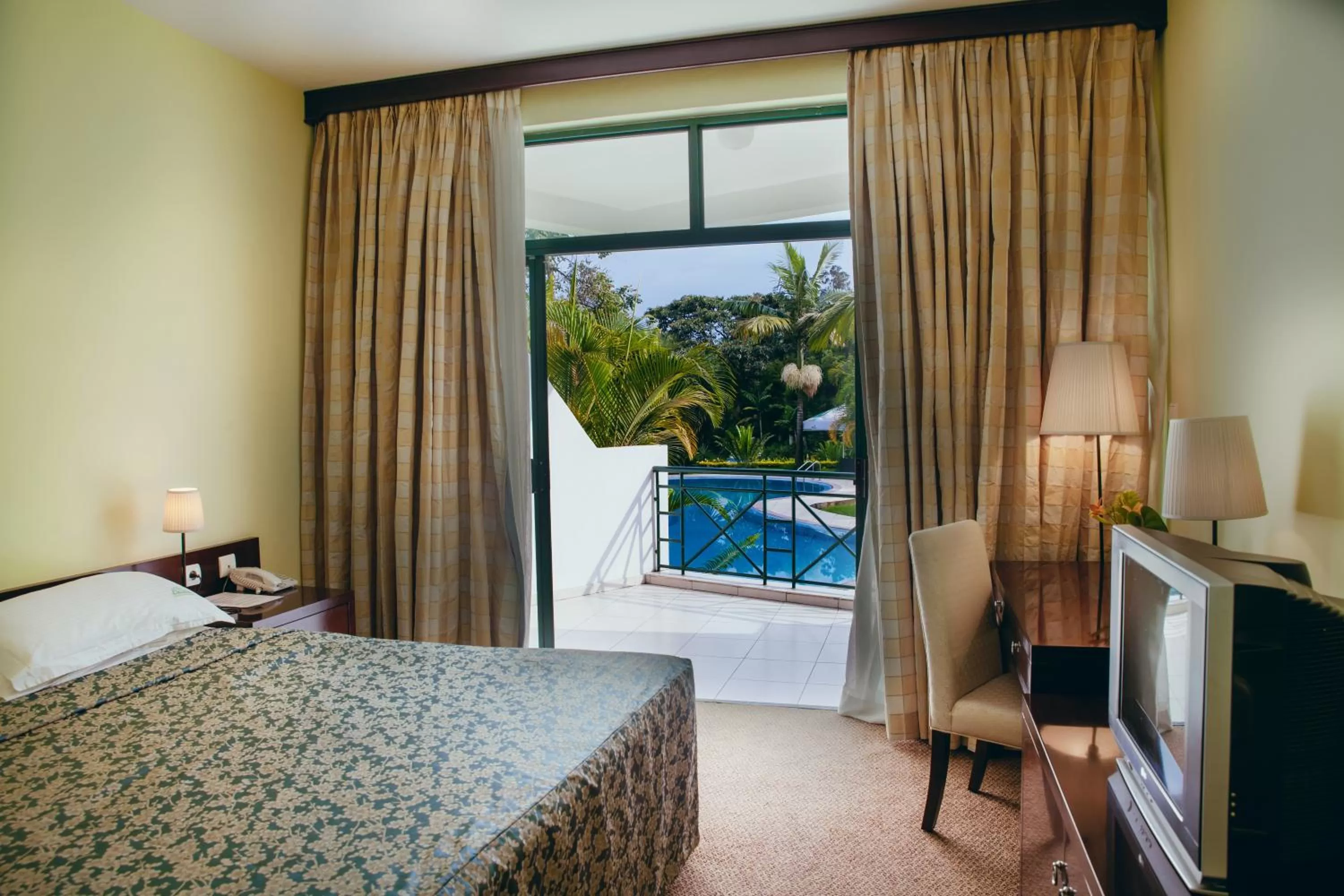 Standard Double Room with Lake View - single occupancy in Gorillas Lake Kivu Hotel