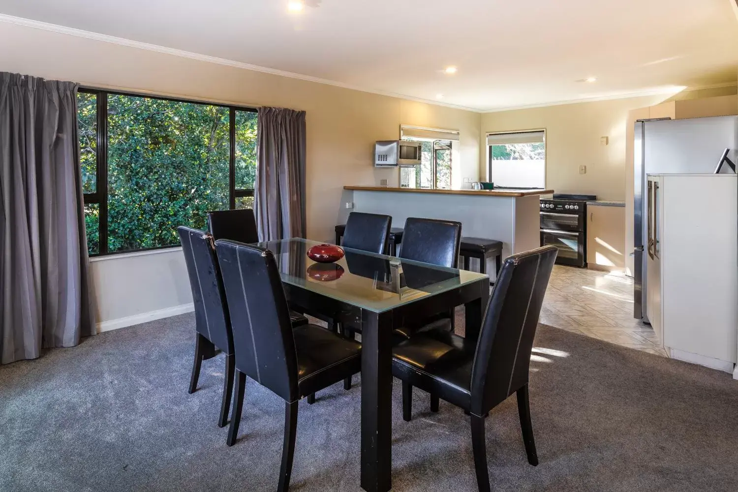 Dining Area in Accent On Taupo Motor Lodge