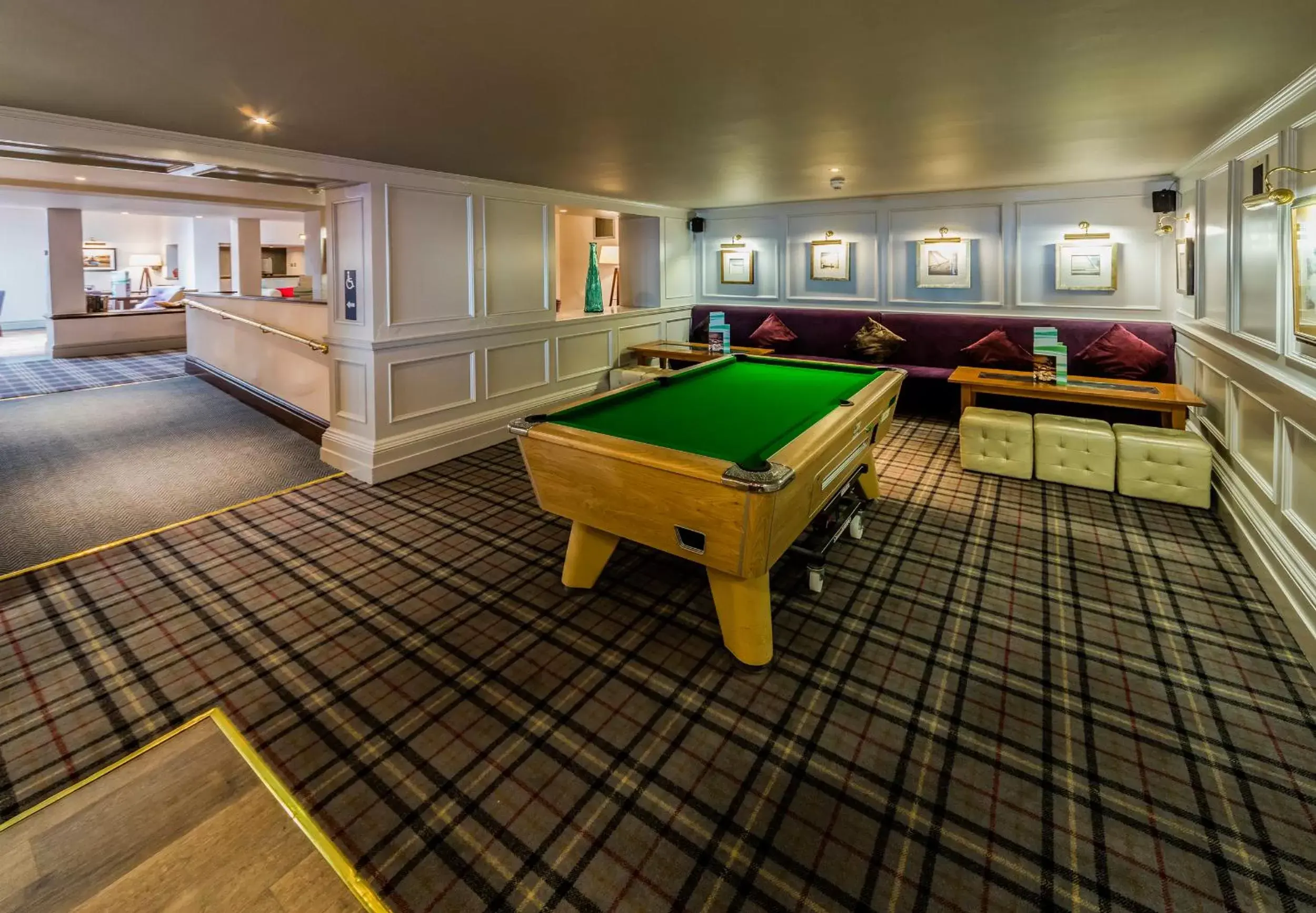 Lounge or bar, Billiards in The Old Ship Hotel