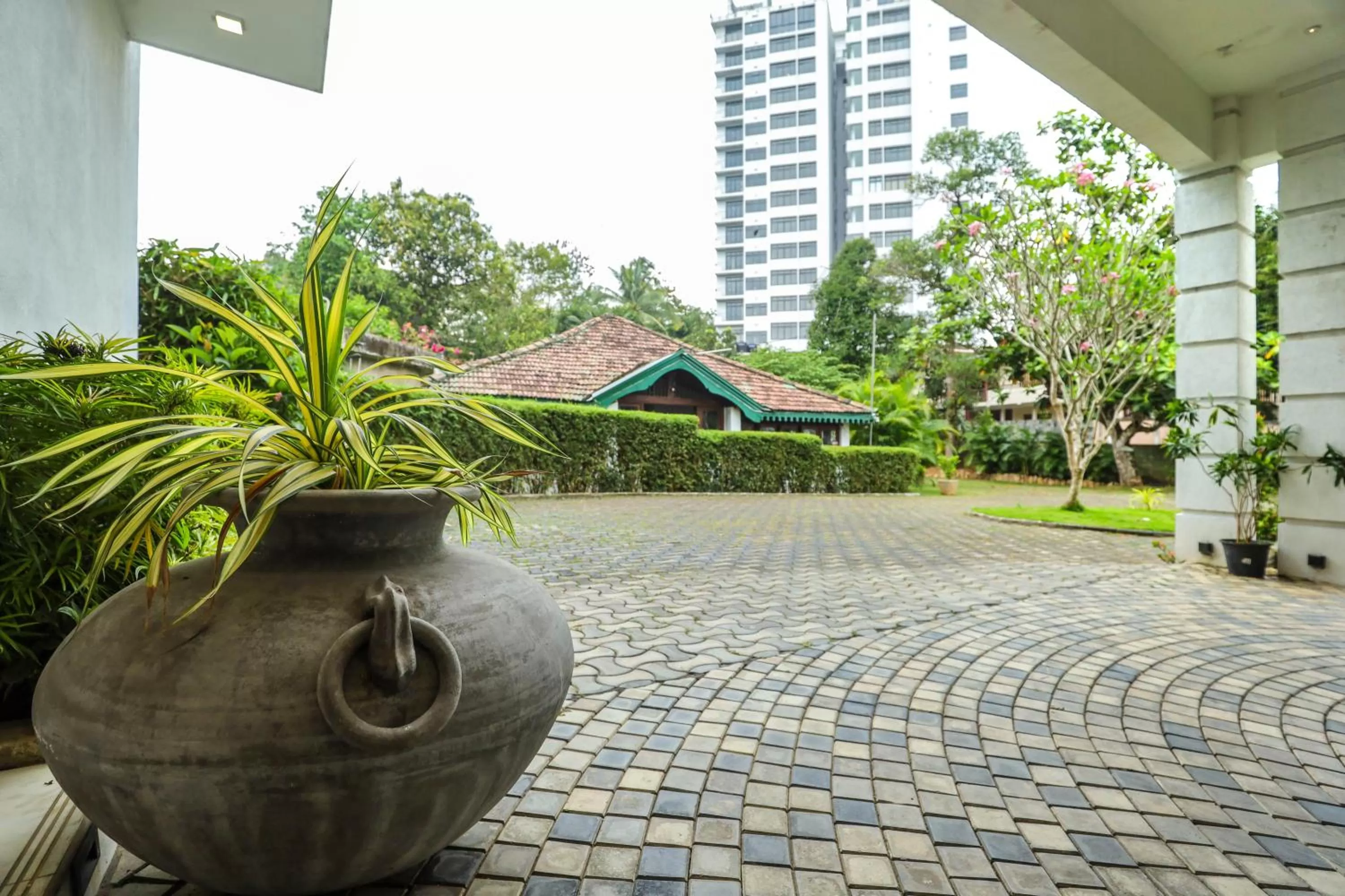Patio in Hotel Ganthera Kandy