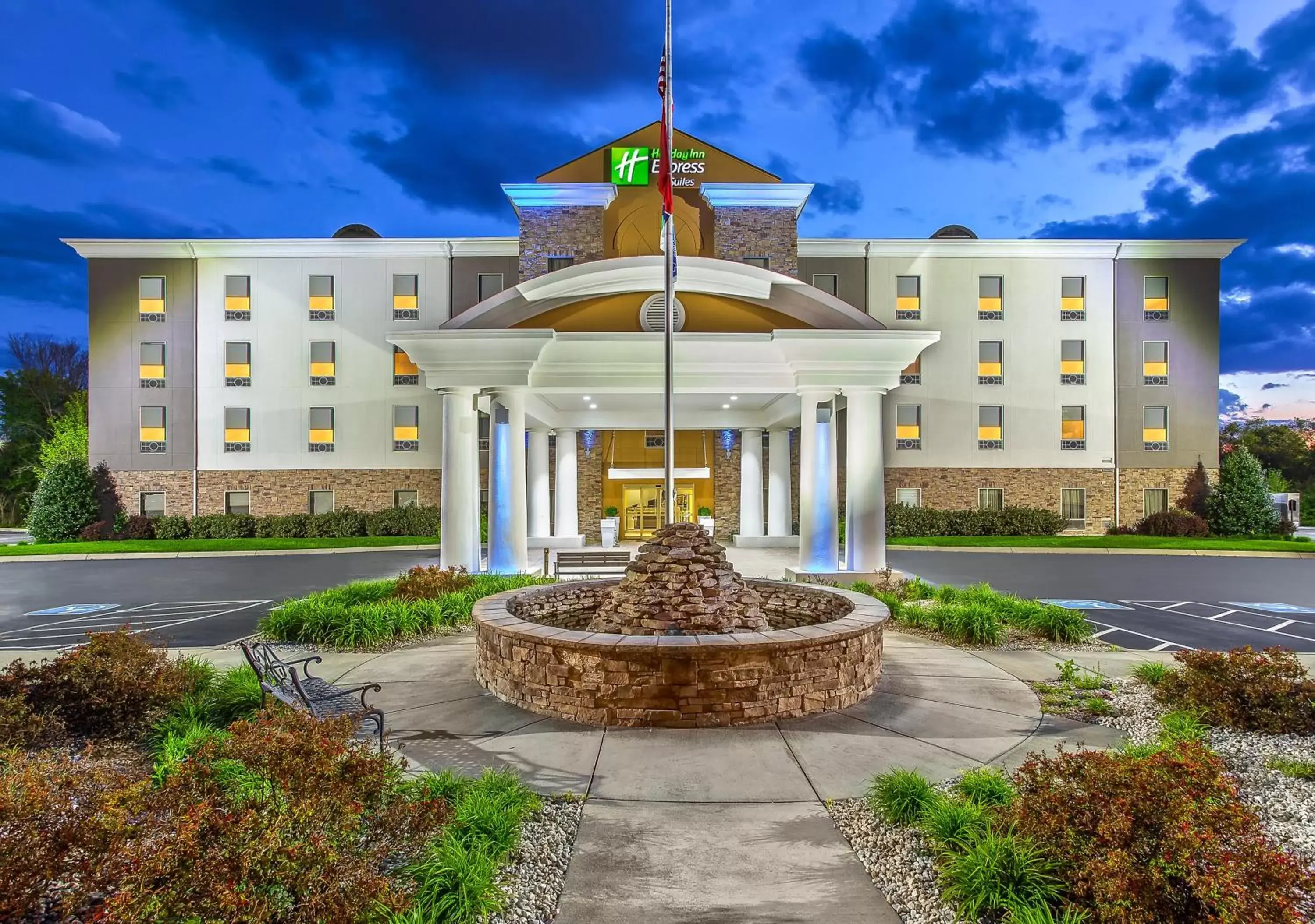 Property Building in Holiday Inn Express & Suites Morristown, an IHG Hotel