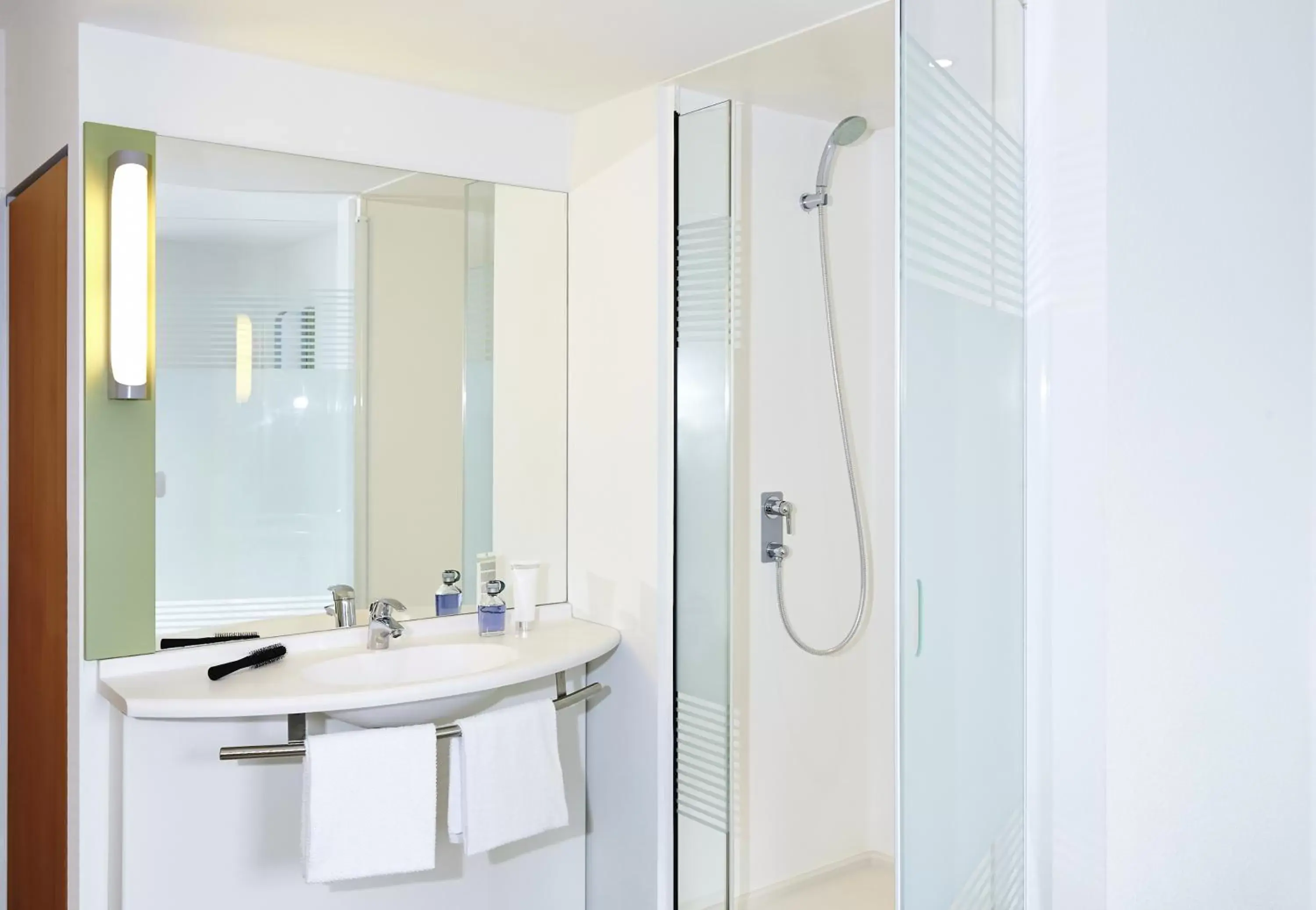 Shower, Bathroom in ibis budget Basel Pratteln