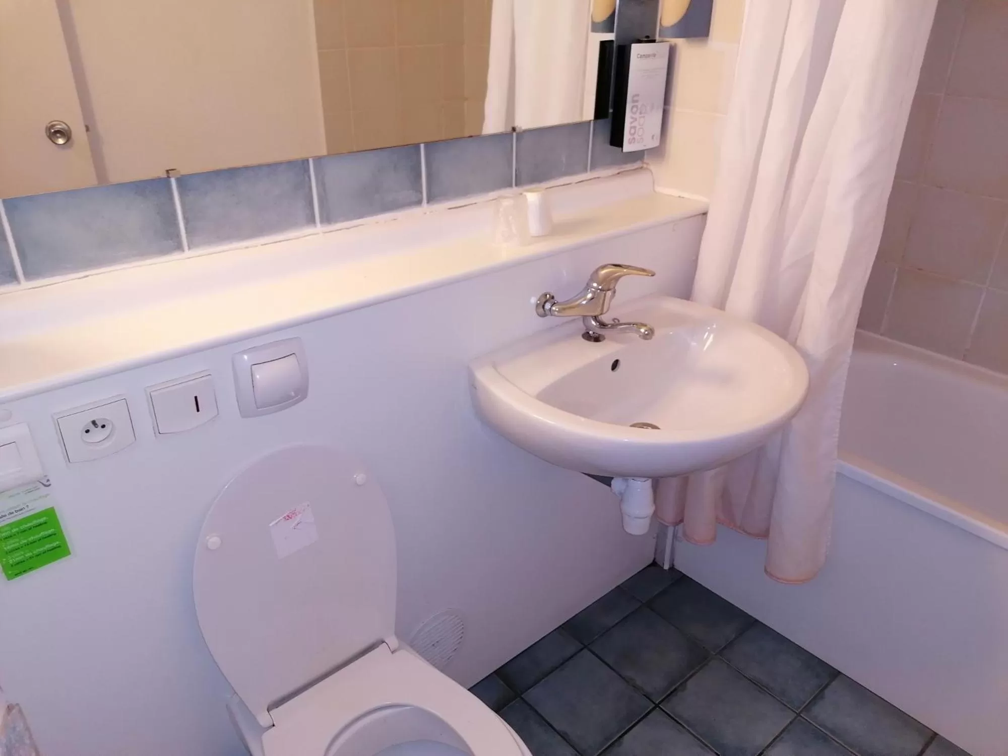 Double Room in Campanile Perpignan Sud