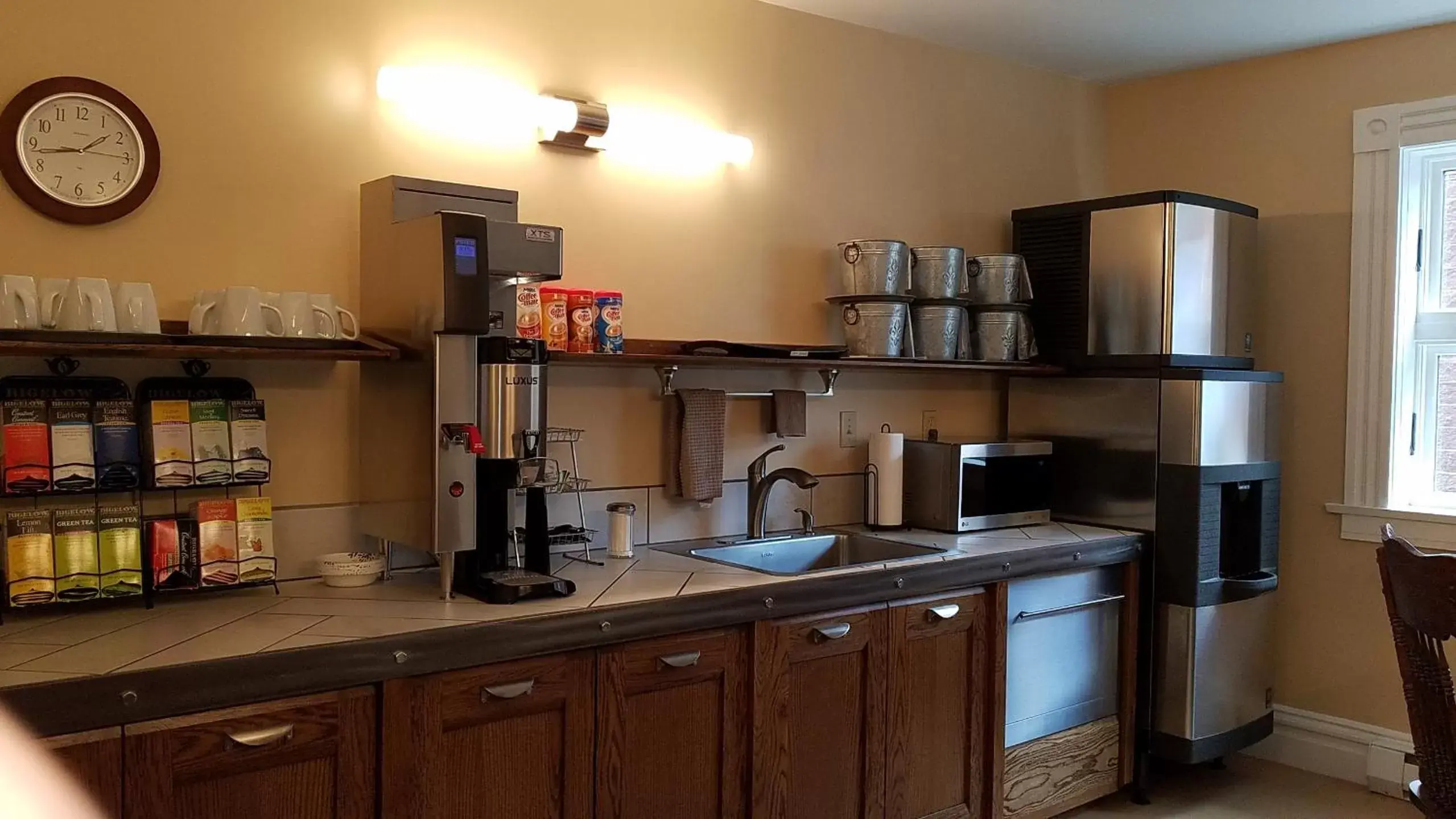 Communal kitchen, Kitchen/Kitchenette in Hotel Ouray - for 12 years old and over