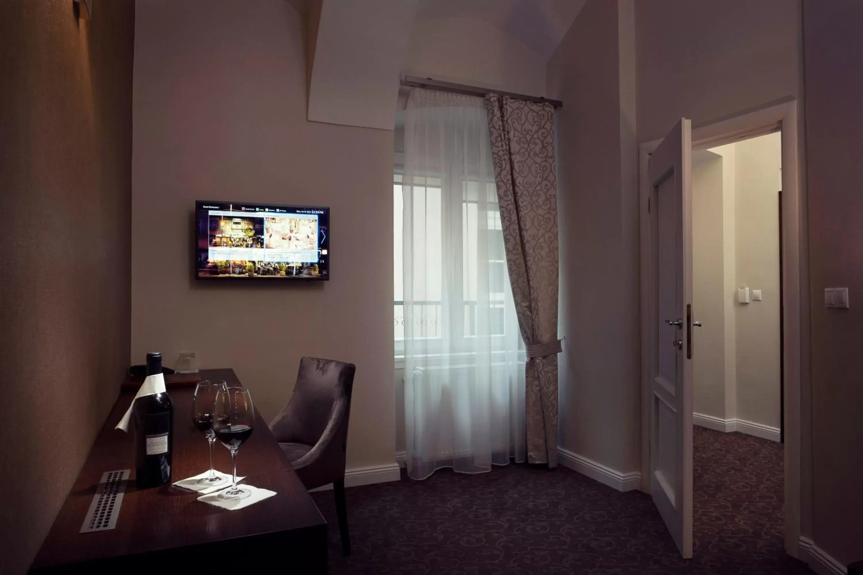Economy Single Room - single occupancy in Hotel Ambassador Economy Single Room - single occupancy in Hotel Ambassador