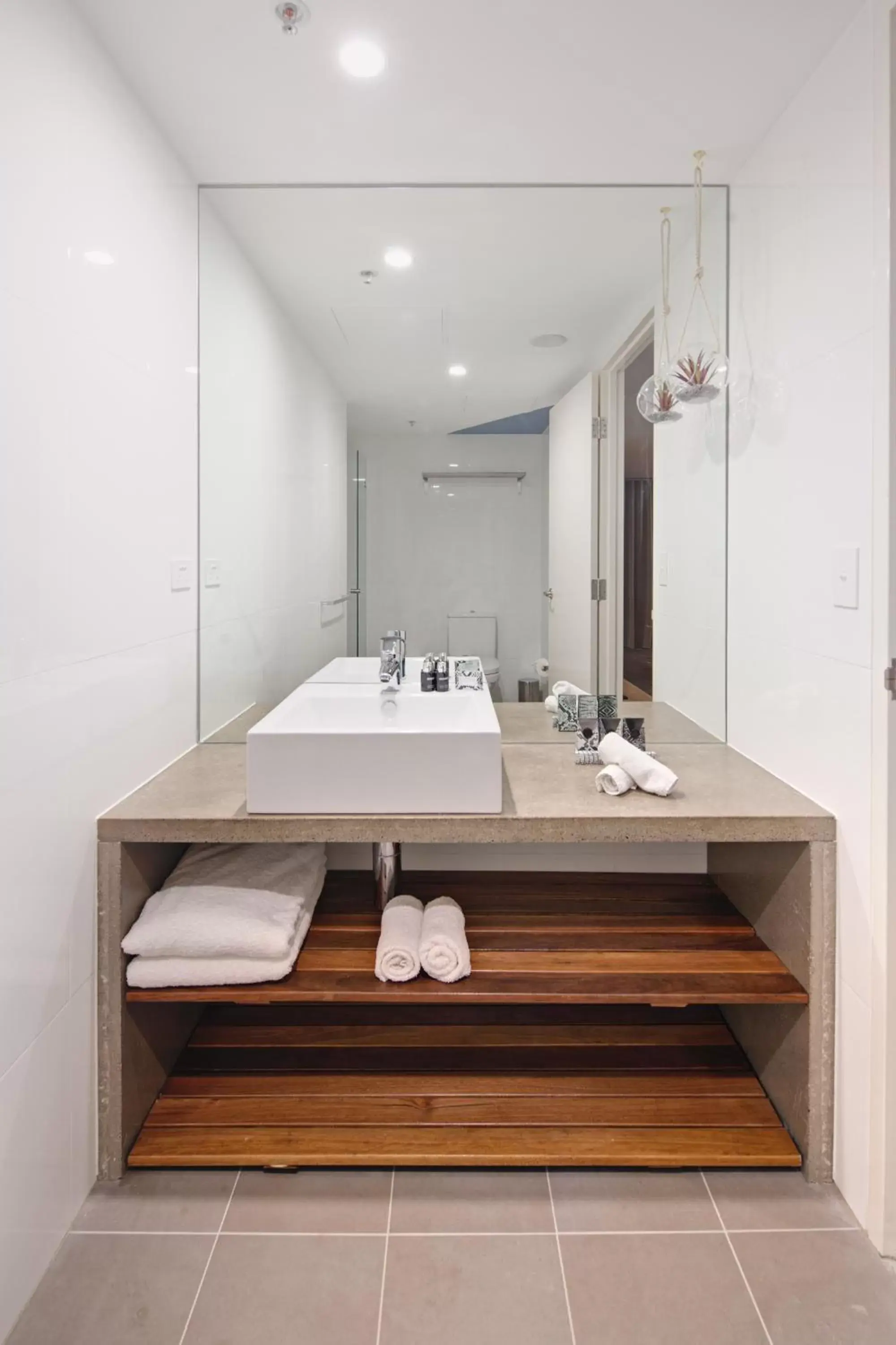 Toilet, Bathroom in Zara Tower – Luxury Suites and Apartments