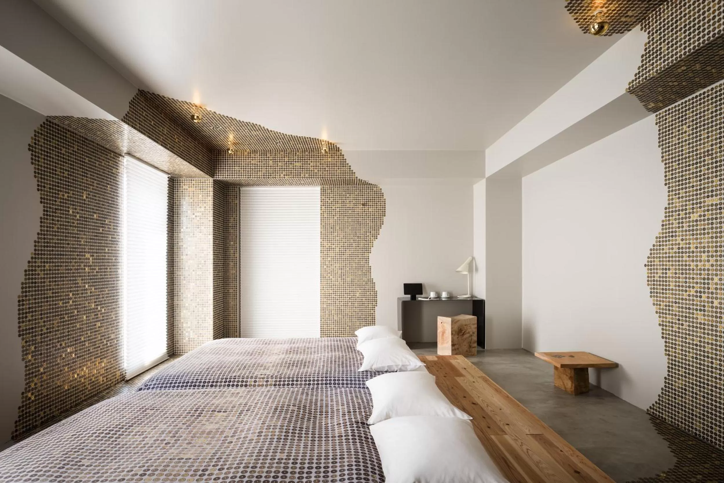 Photo of the whole room, Bed in BnA Alter Museum