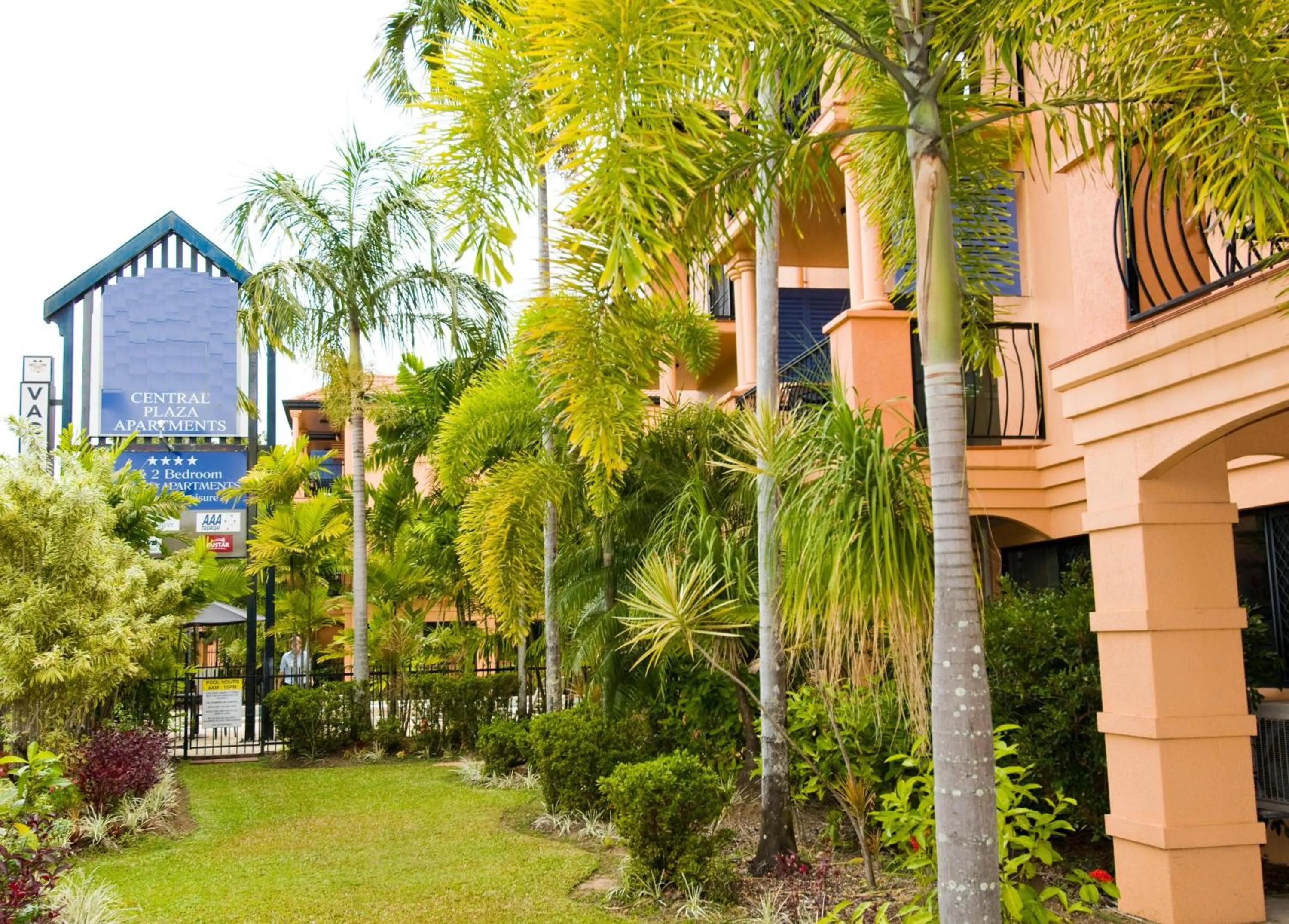 Garden in Central Plaza Apartments
