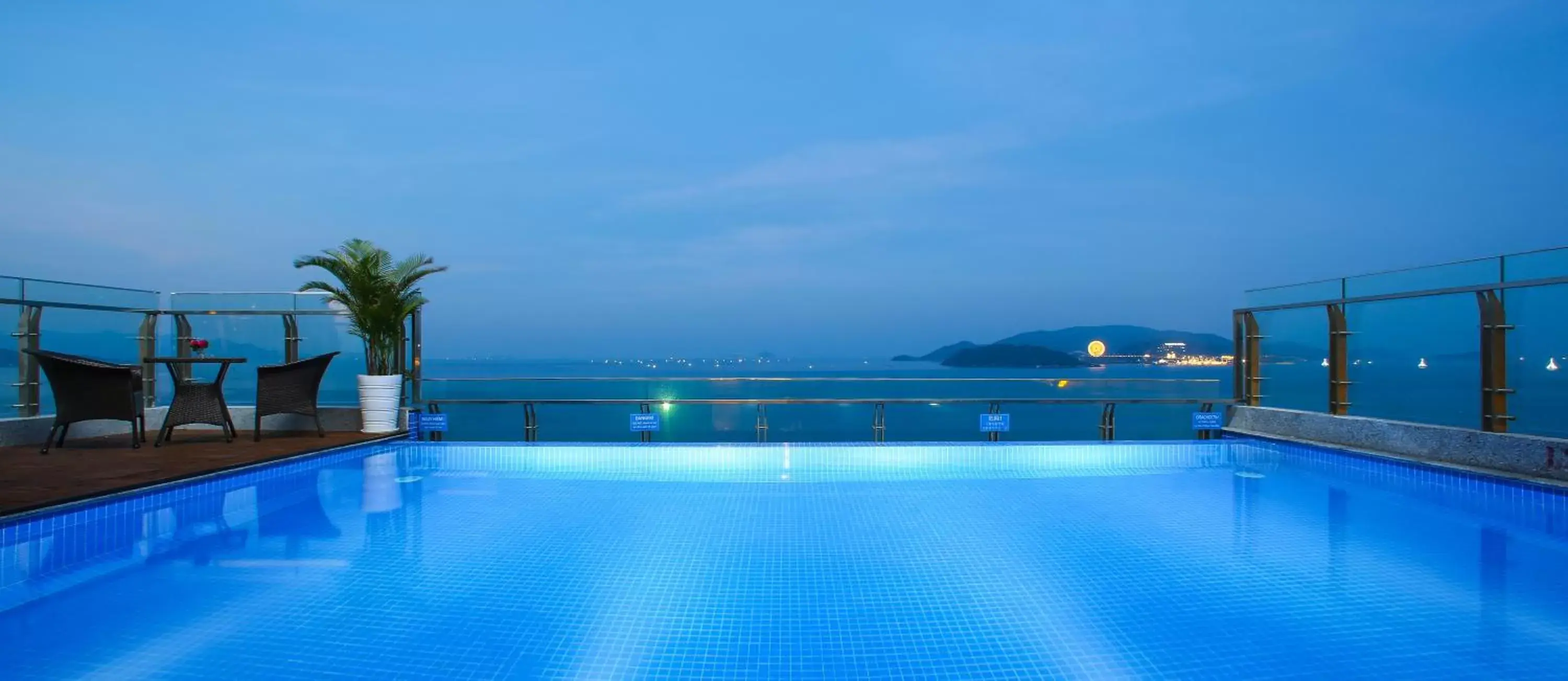 Swimming pool in DTX Hotel Nha Trang Swimming pool in DTX Hotel Nha Trang