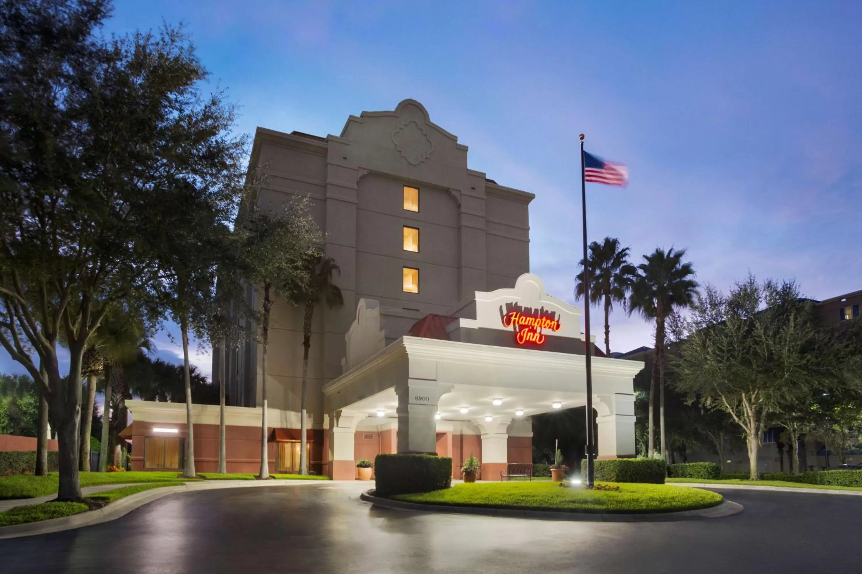 Property building in Hampton Inn Orlando International Drive Convention Center