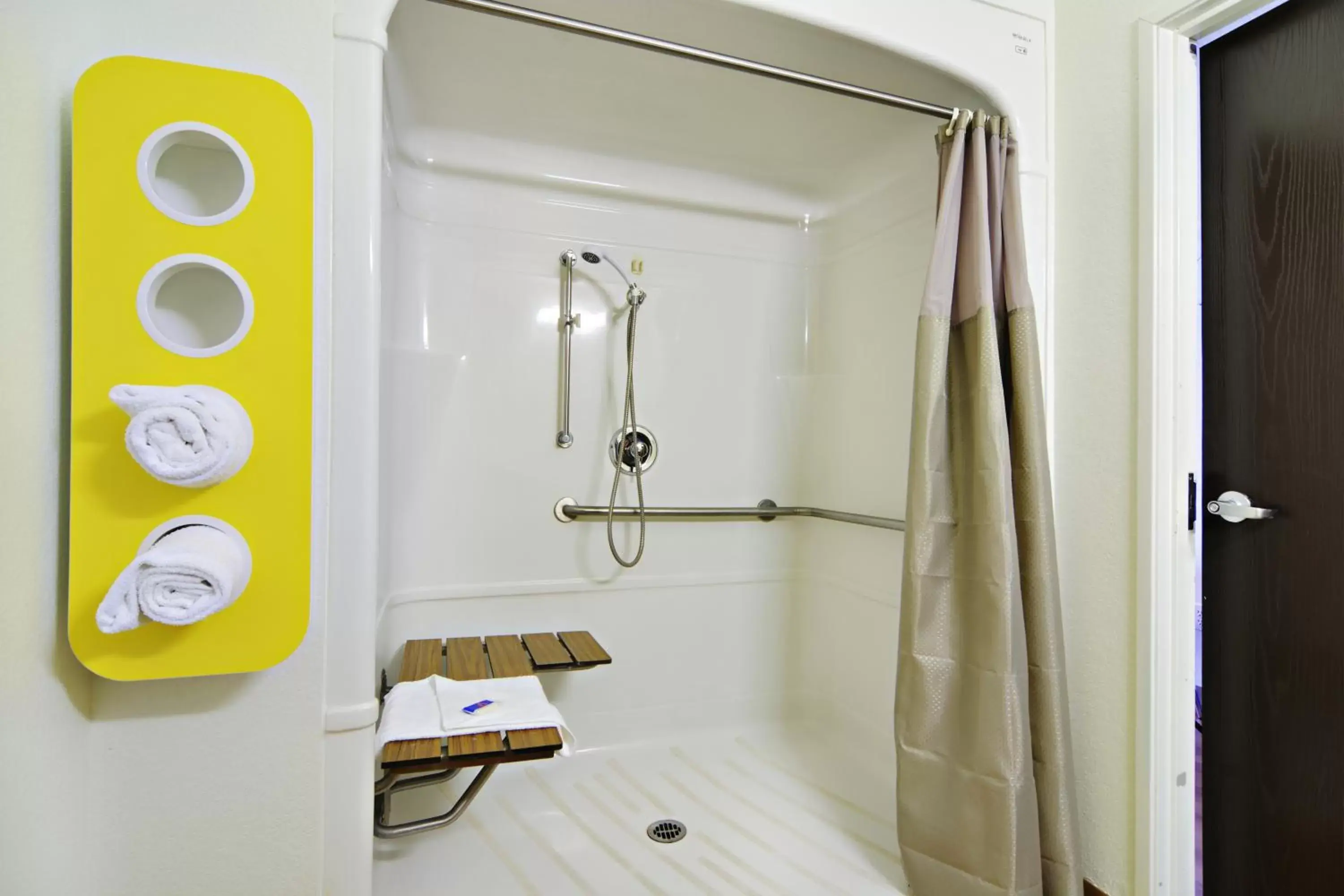 Shower, Bathroom in Motel 6-Benson, AZ
