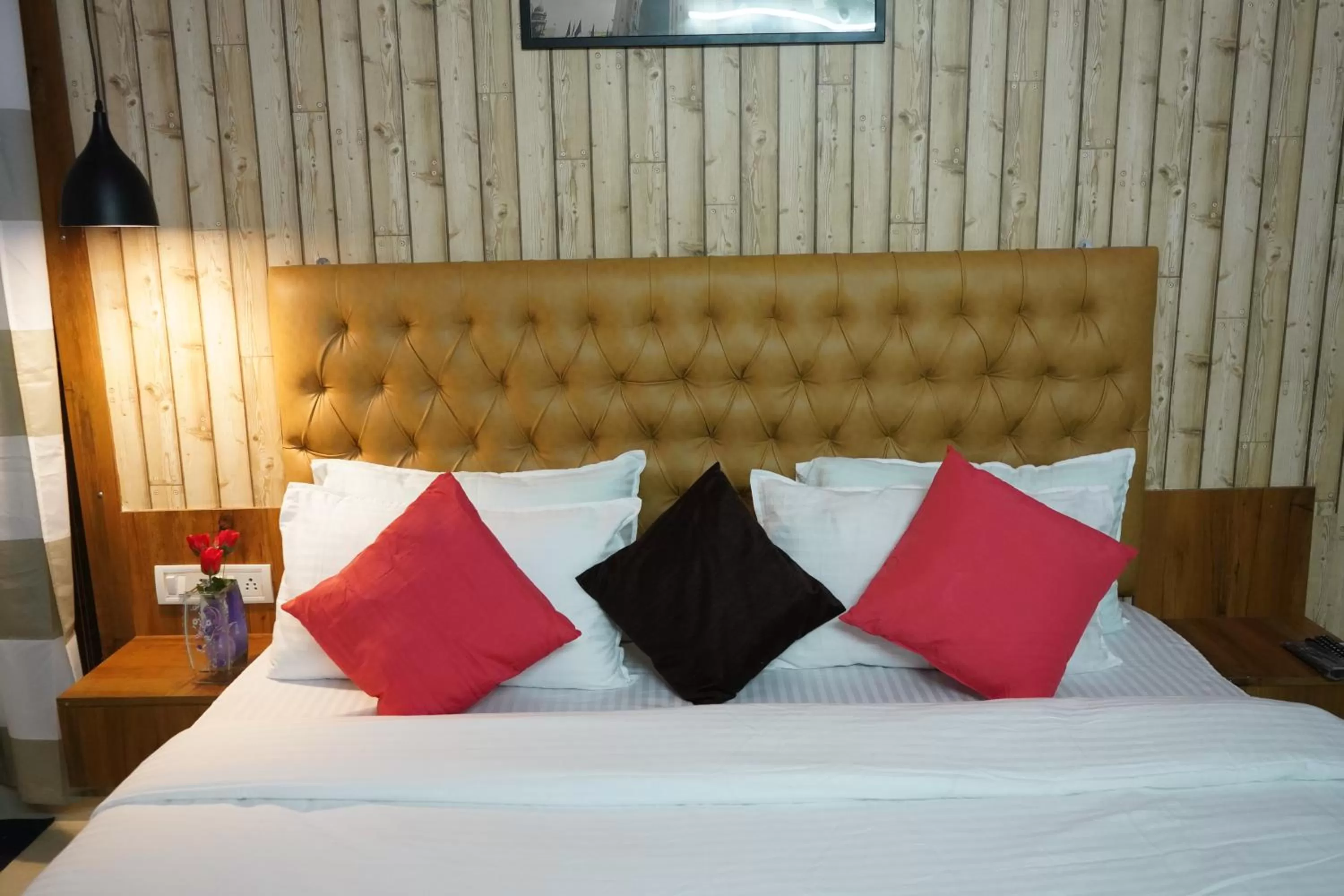 Bed in Homey Meadows - Beach Area