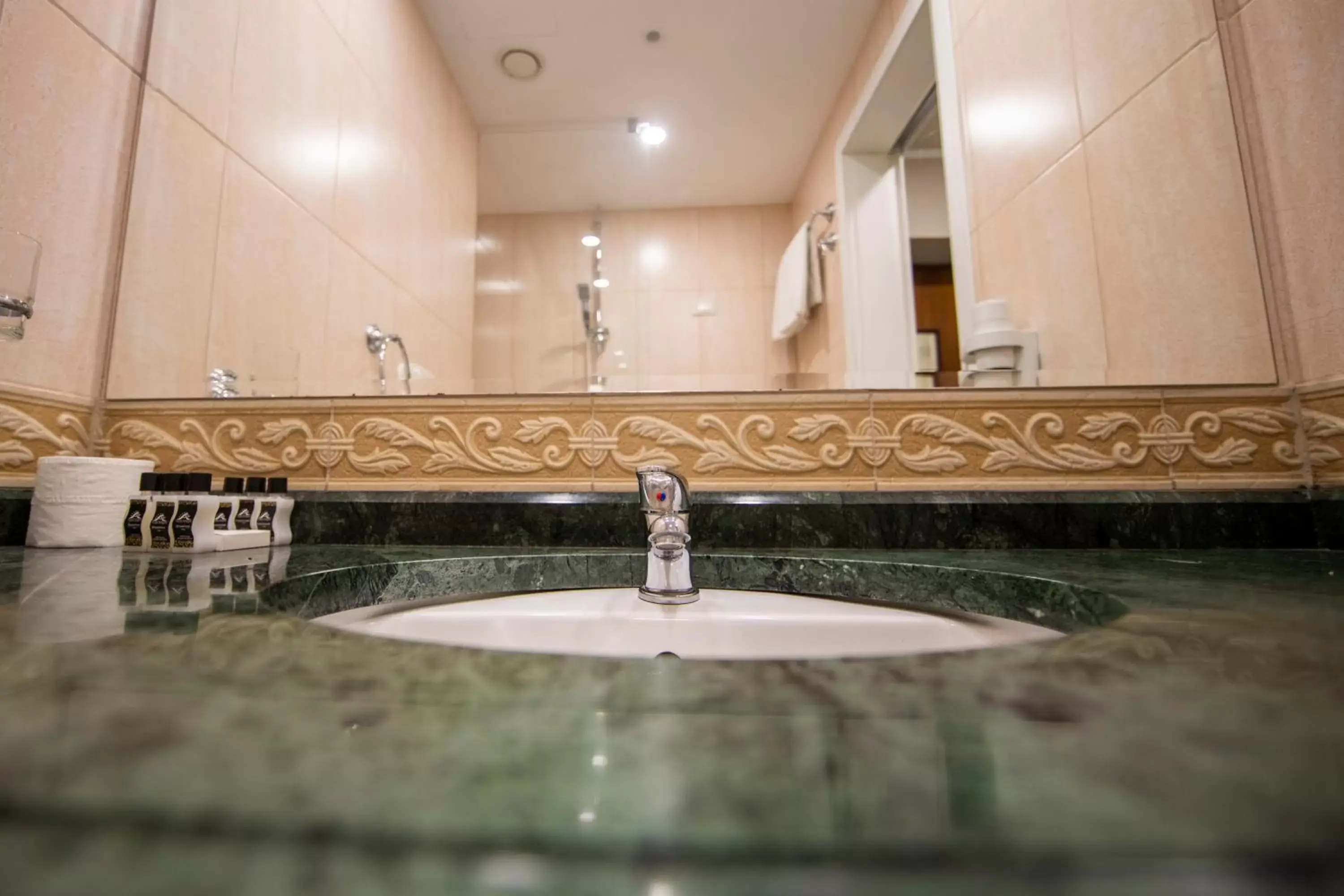 Bathroom in Adriatik Hotel, BW Premier Collection