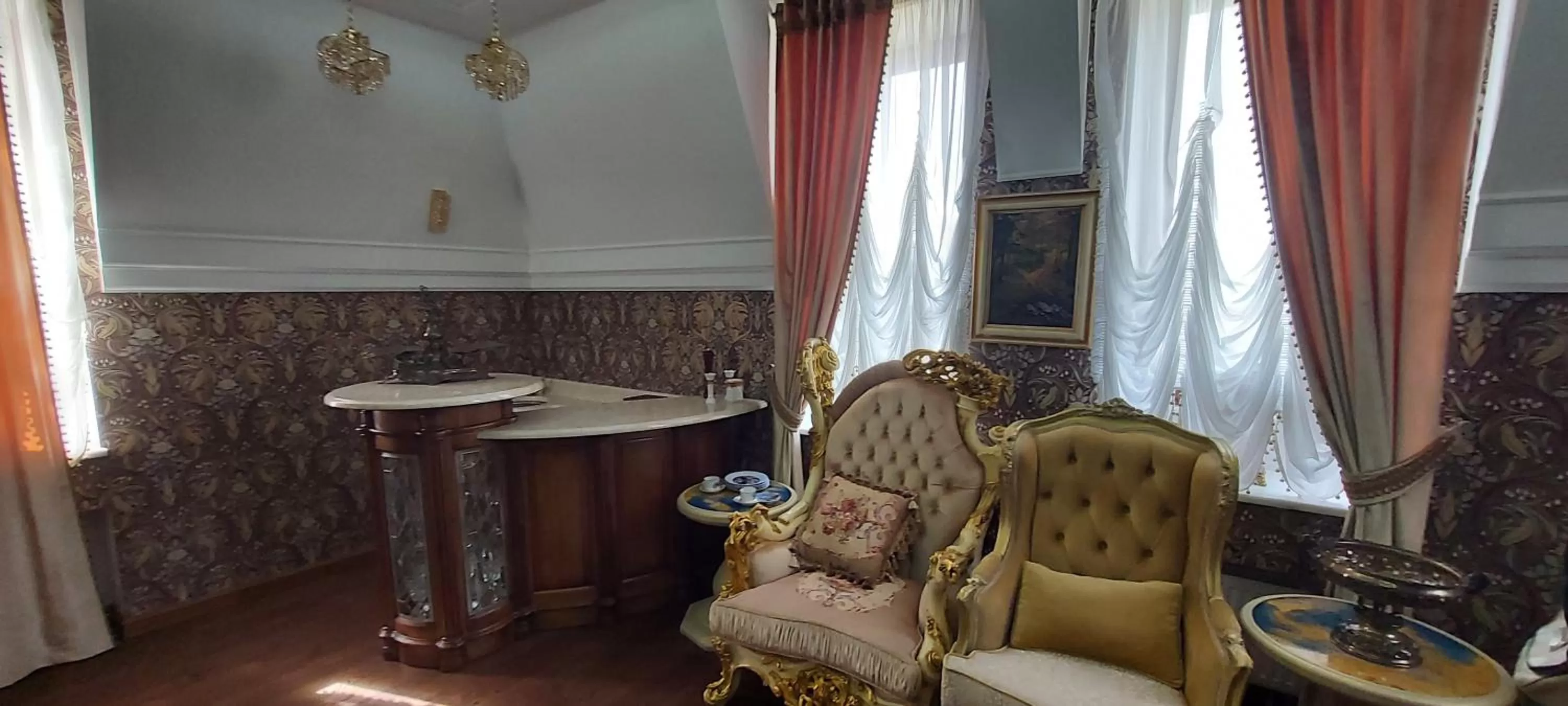 Living room in Hotel "Mandarin Clubhouse"