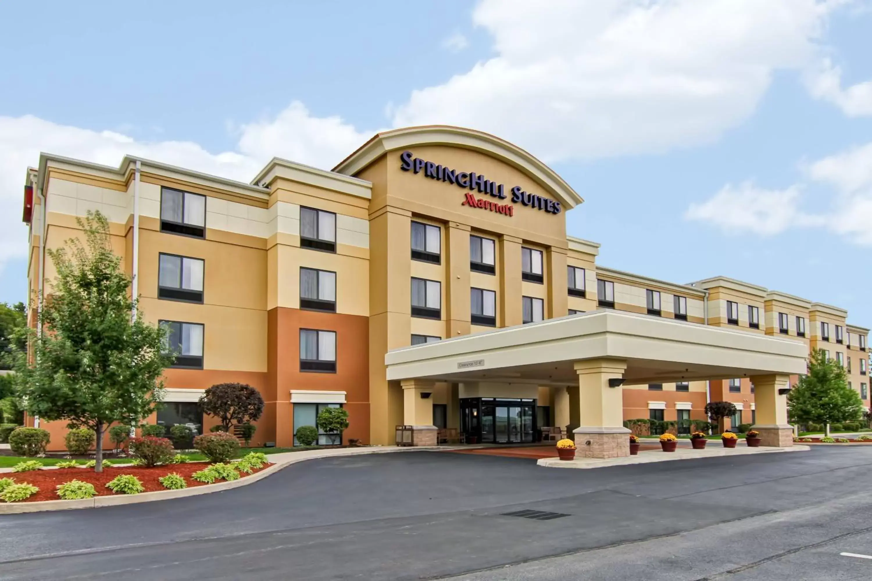 Property Building in SpringHill Suites Erie