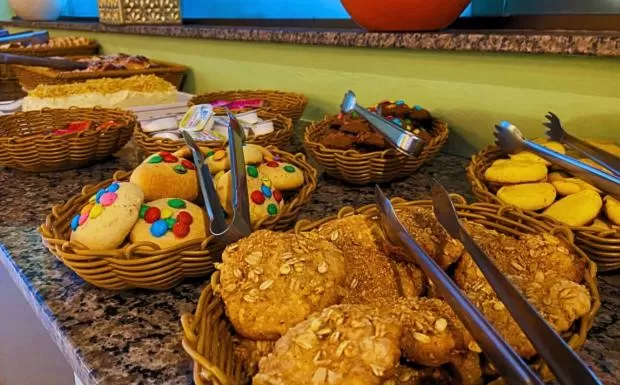 Restaurant/places to eat in Pousada Jovimar