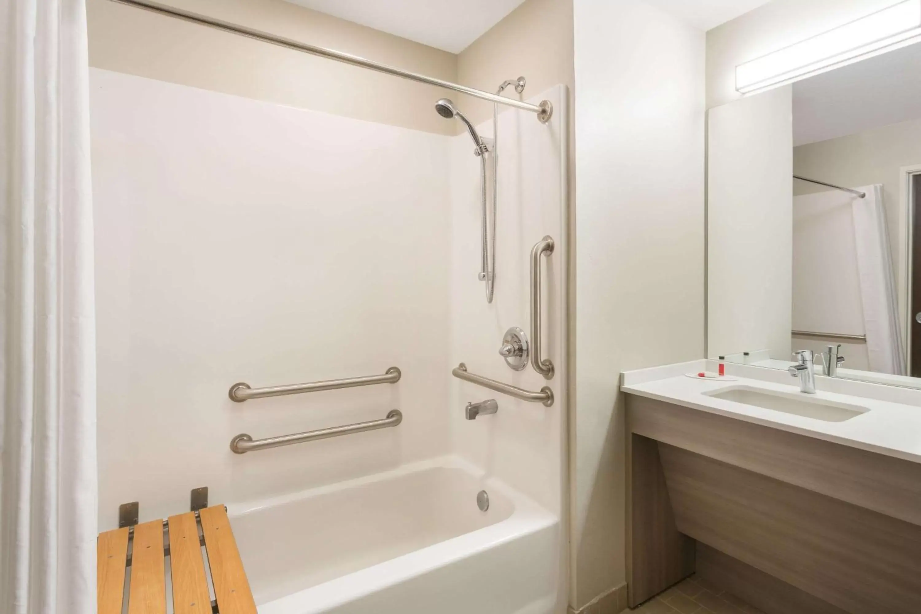 Bathroom in Microtel Inn & Suites by Wyndham Springville