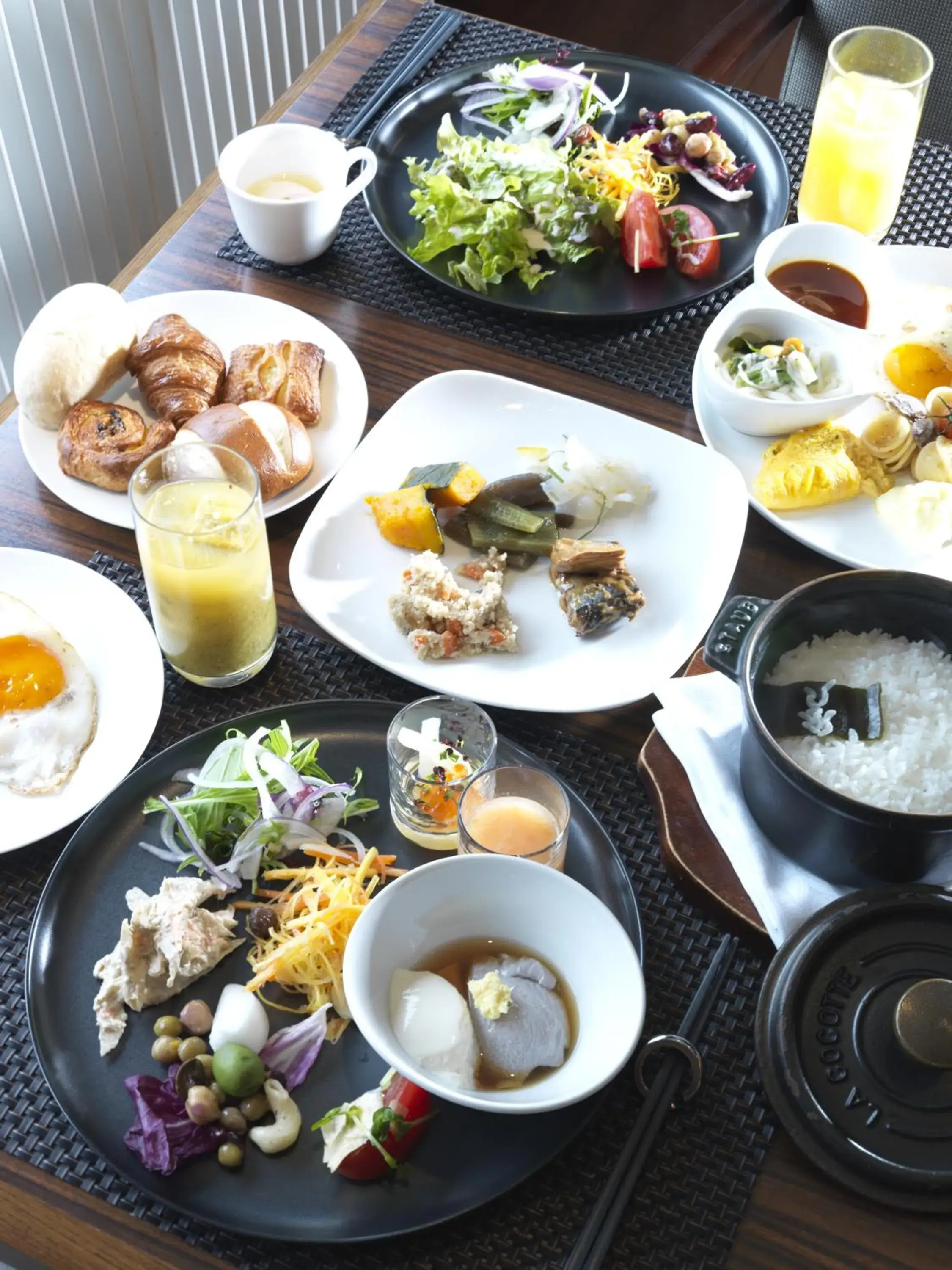 Breakfast in Lake Shikotsu Tsuruga Resort Spa Mizu no Uta