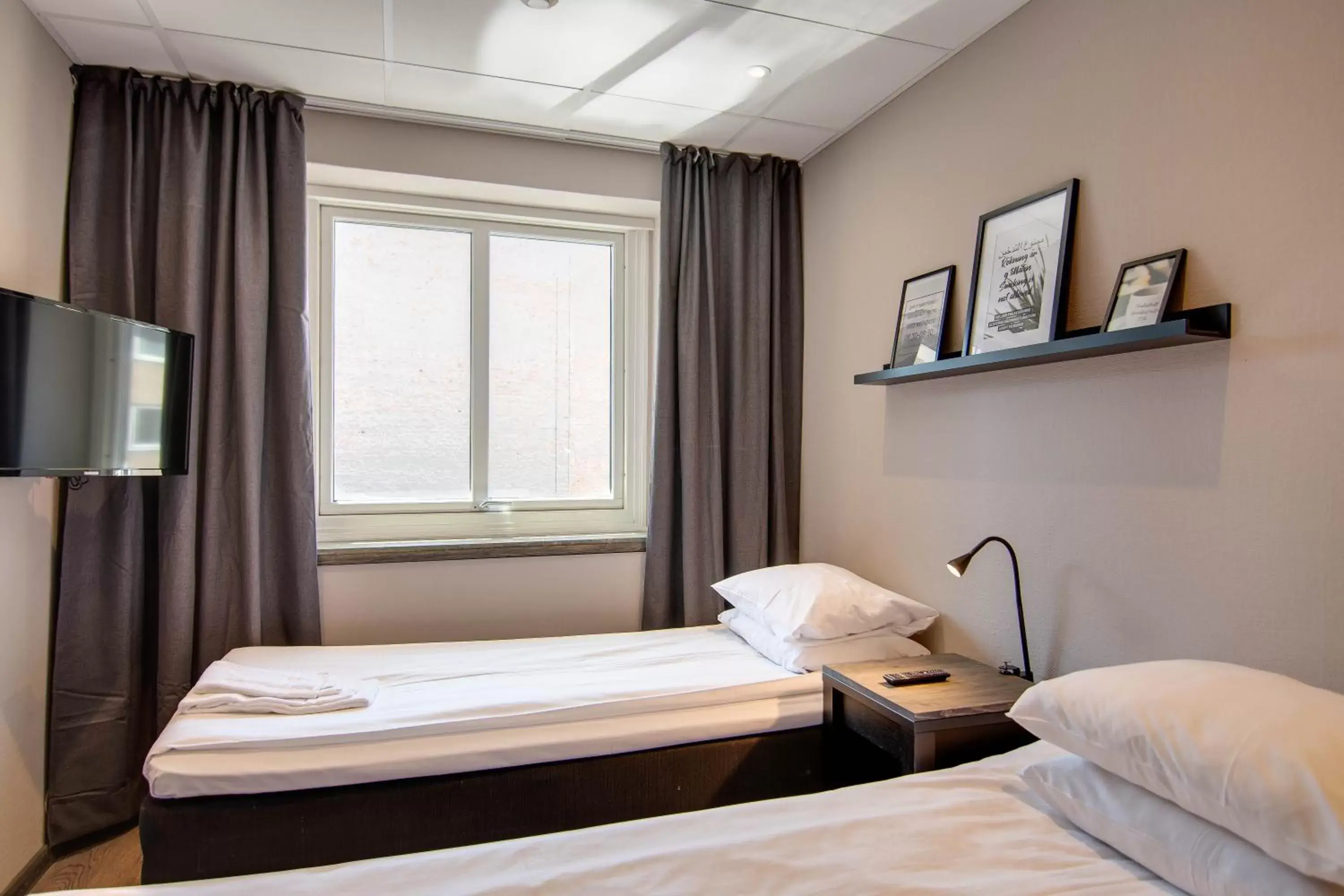 Small Twin Room in Karlskrona H&H Small Twin Room in Karlskrona H&H