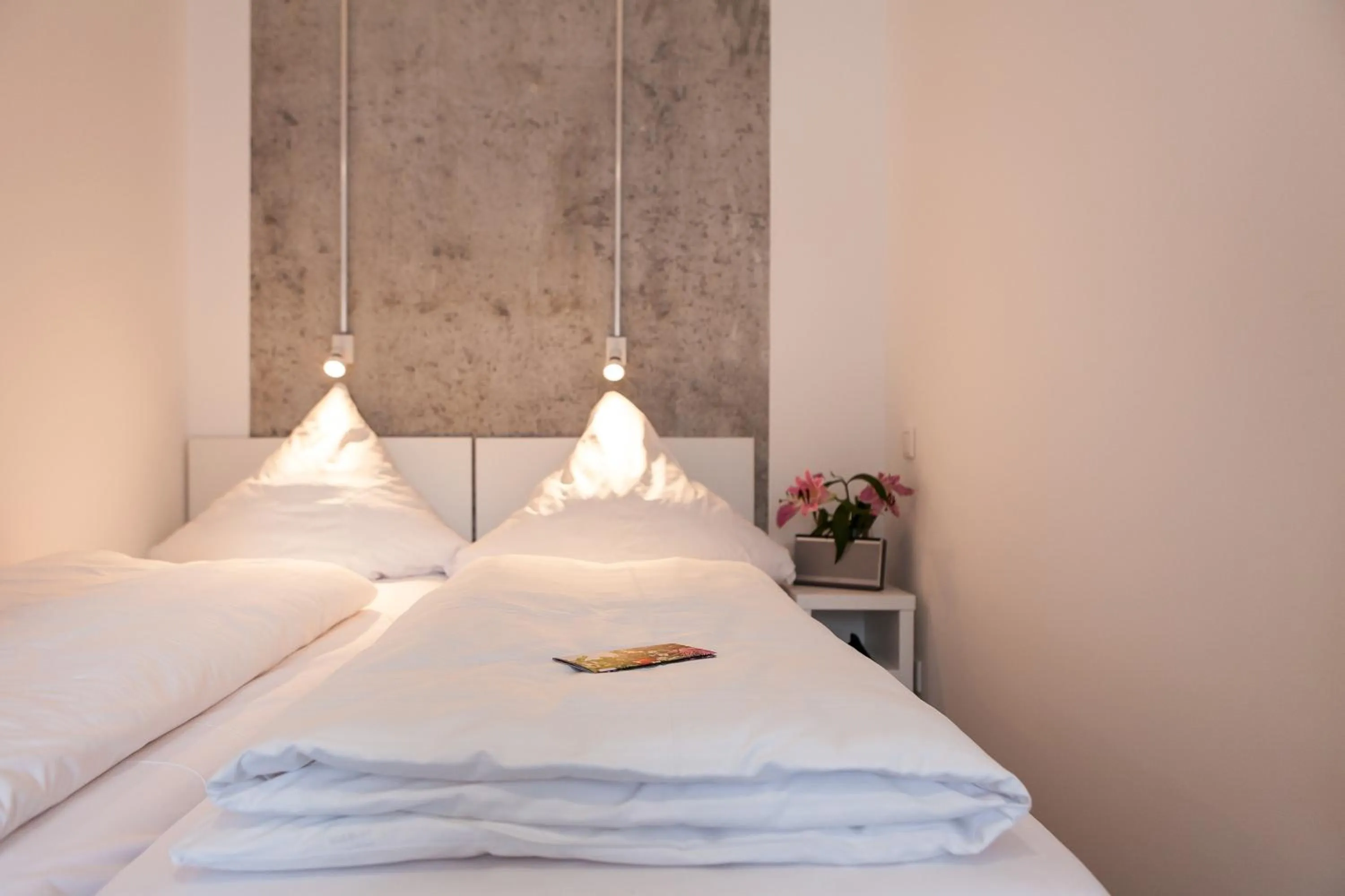 Bed in BNB near Brandenburg Gate - Rooms & Apartments